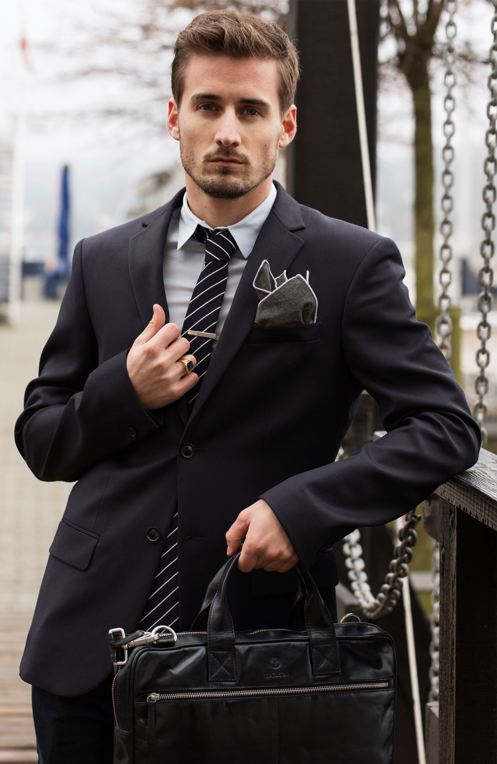 Sivá bavlnená vreckovka do saka - 4