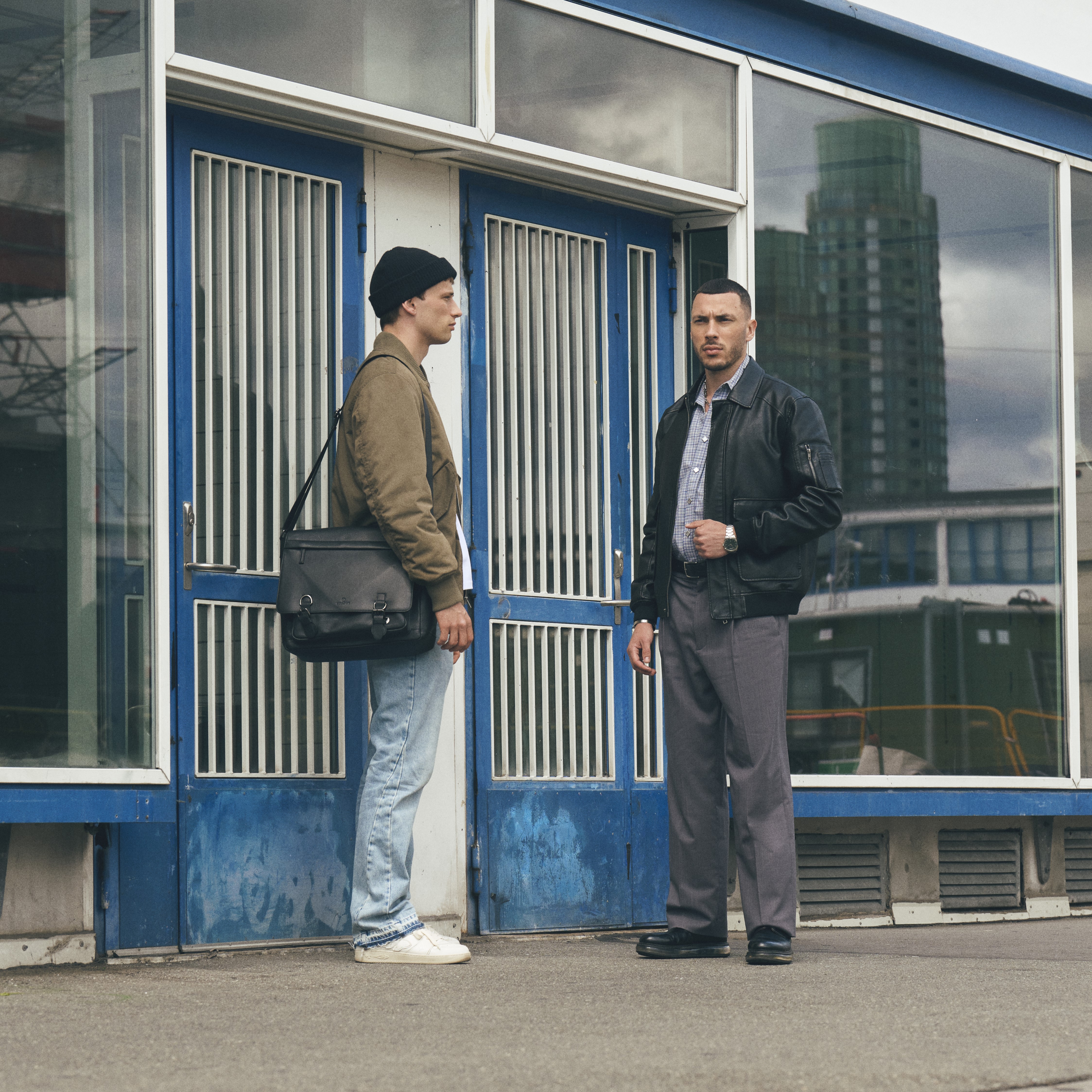 Must täisnahast õlakott - 3