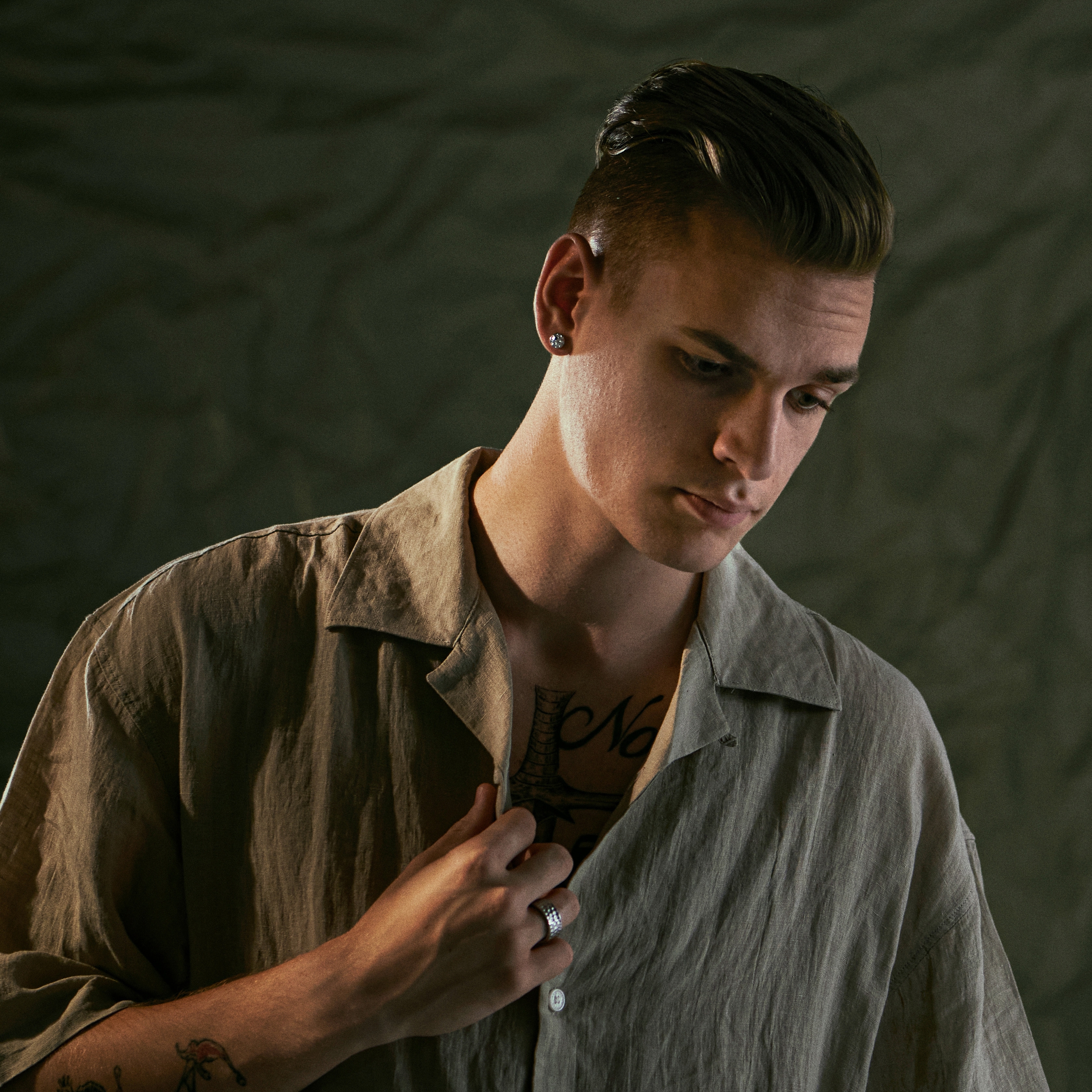 Orphic | Cercel argintiu cu șurub din oțel cu zirconiu negru - 4