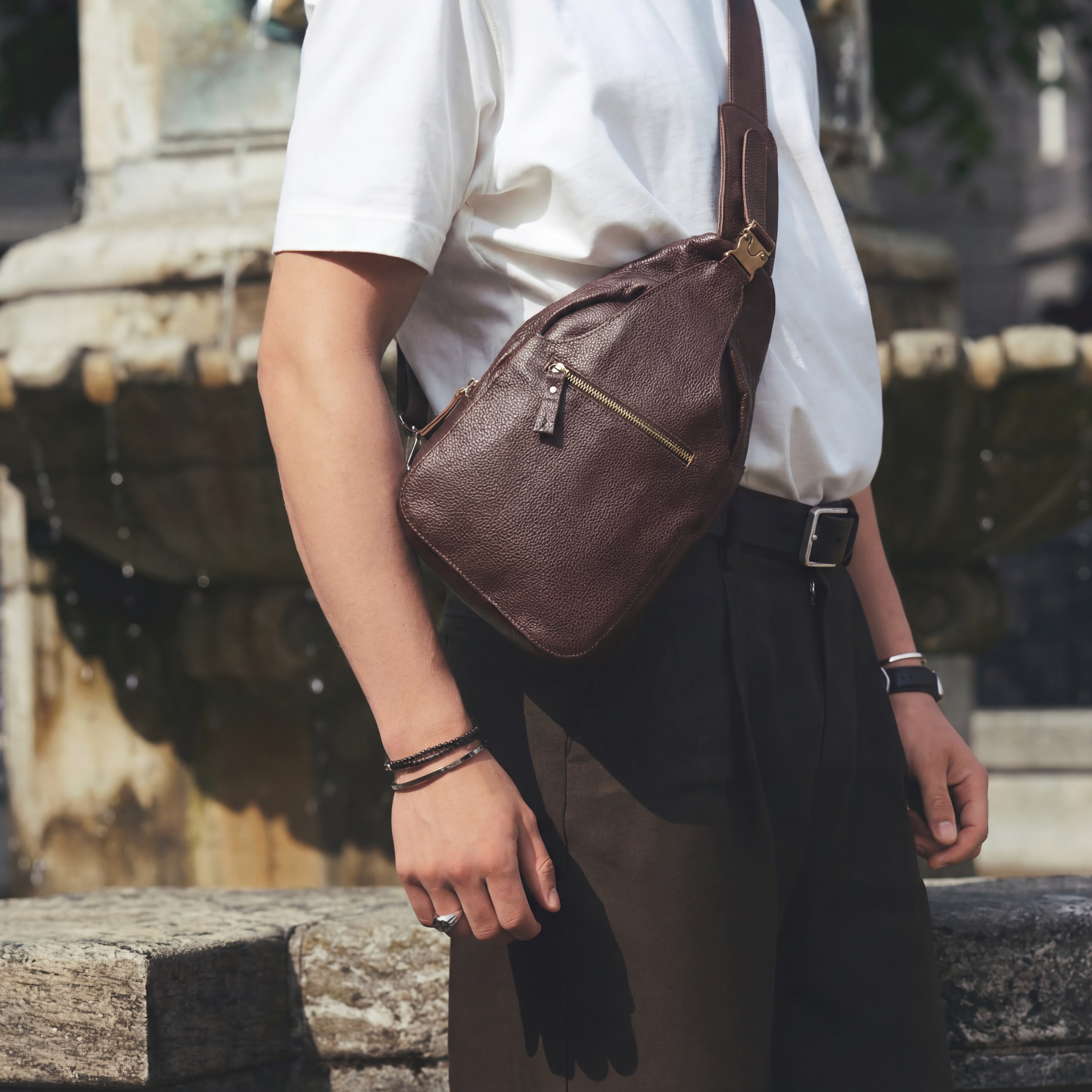 Tummanruskea Nahkainen Olkalaukku Yhdellä Hihnalla - 2