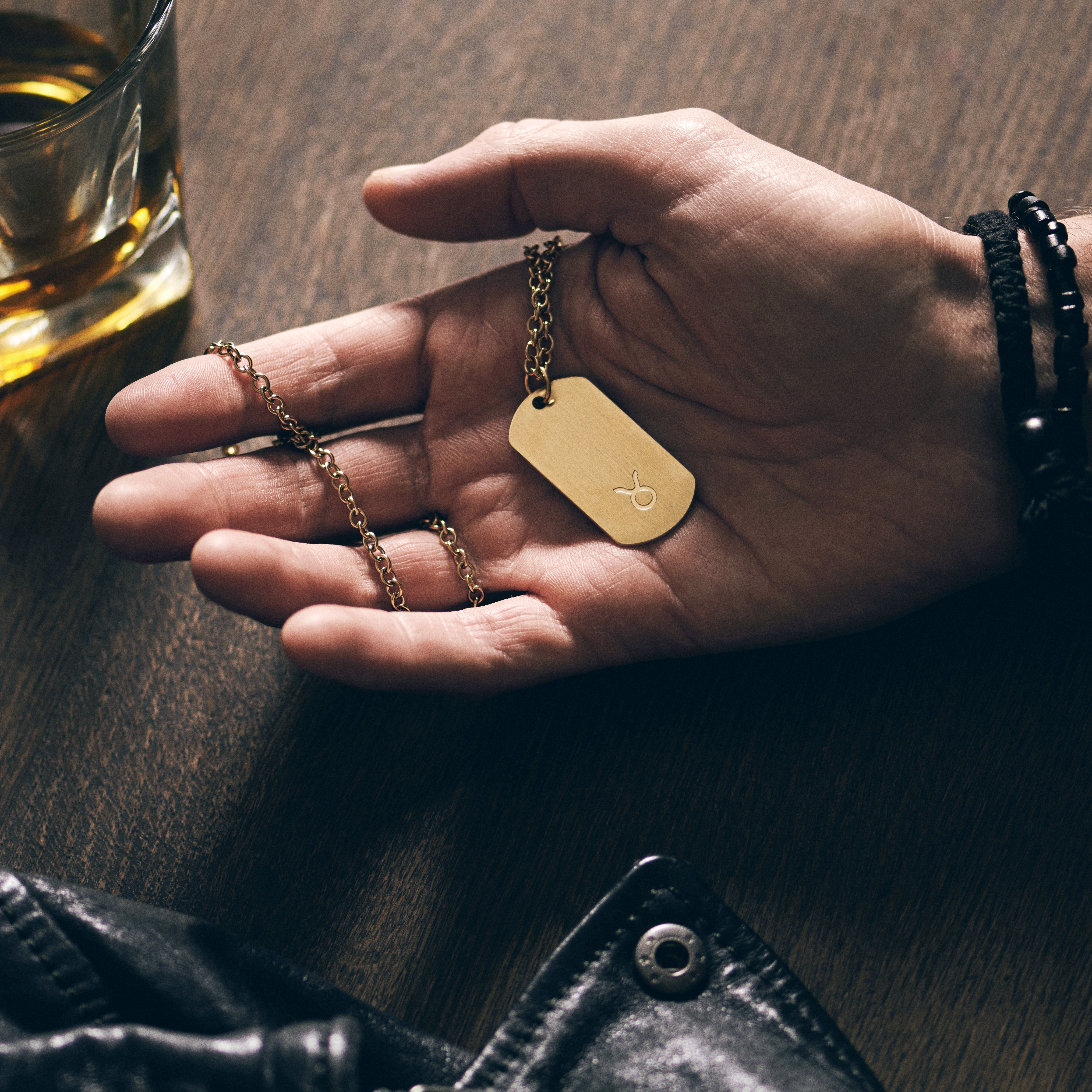 Collier zodiaque en acier doré - Le Taureau - 4