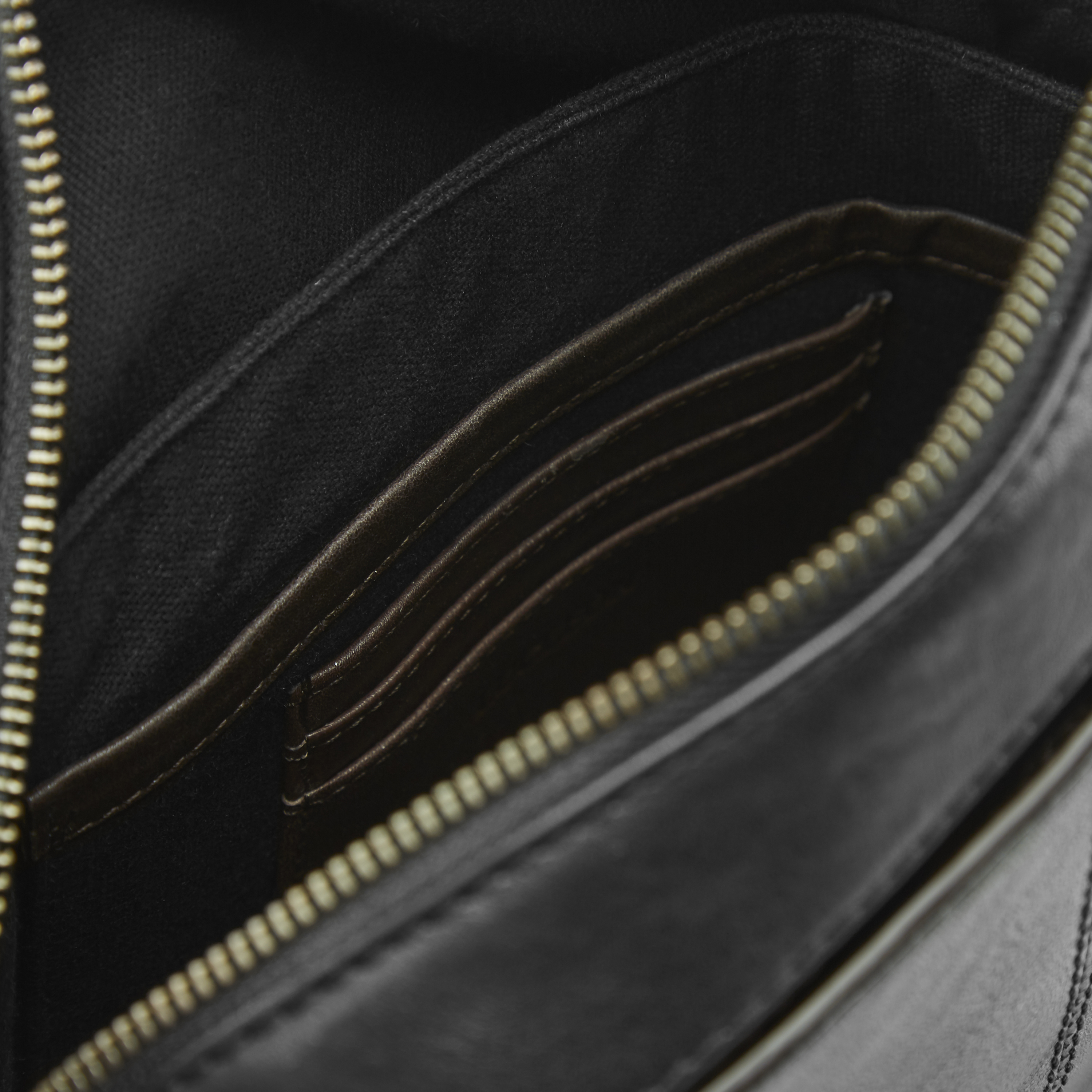 Sac à bandoulière en cuir noir et marron foncé Laurie - 13