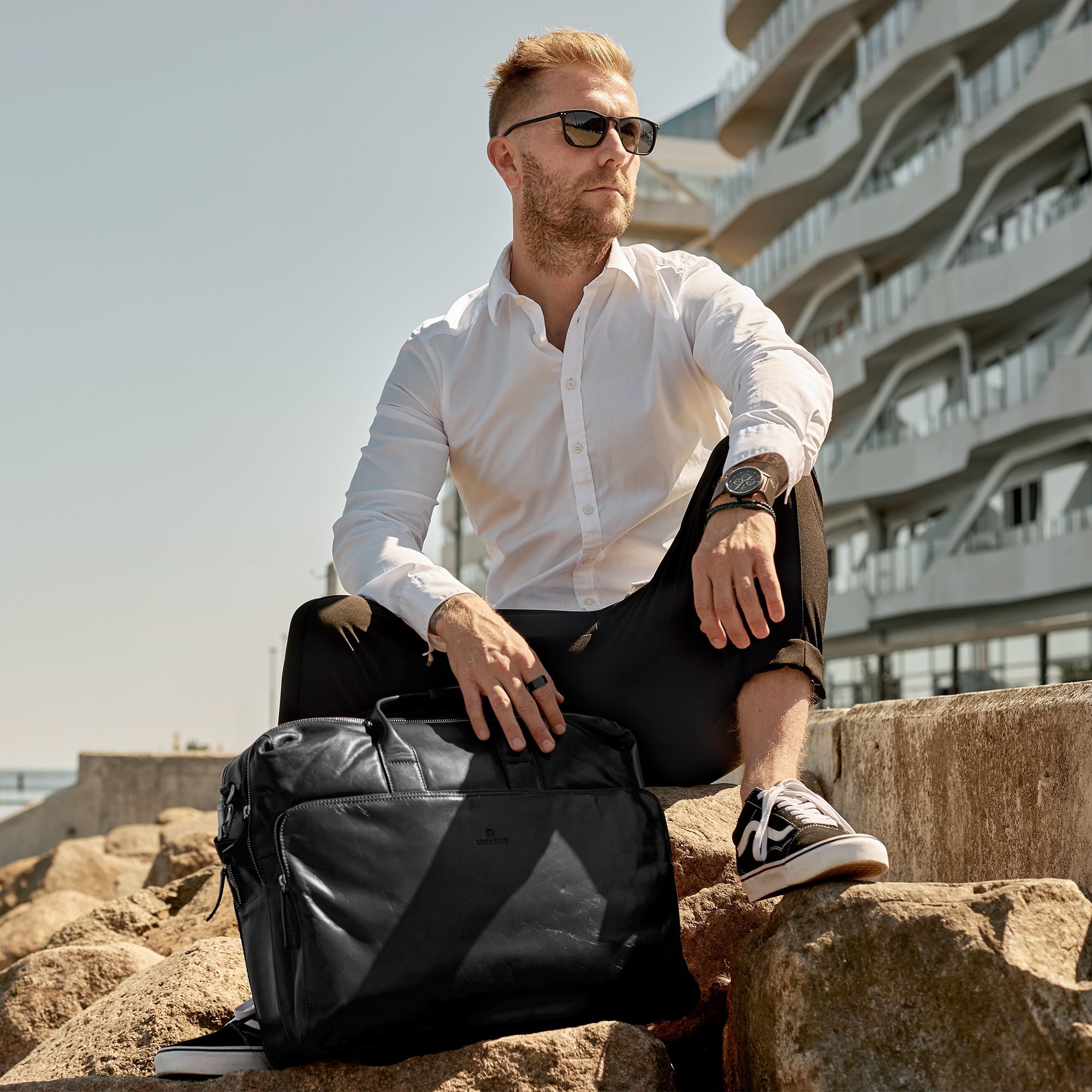Black Large Jasper Shoulder Bag | Lucleon | Free shipping