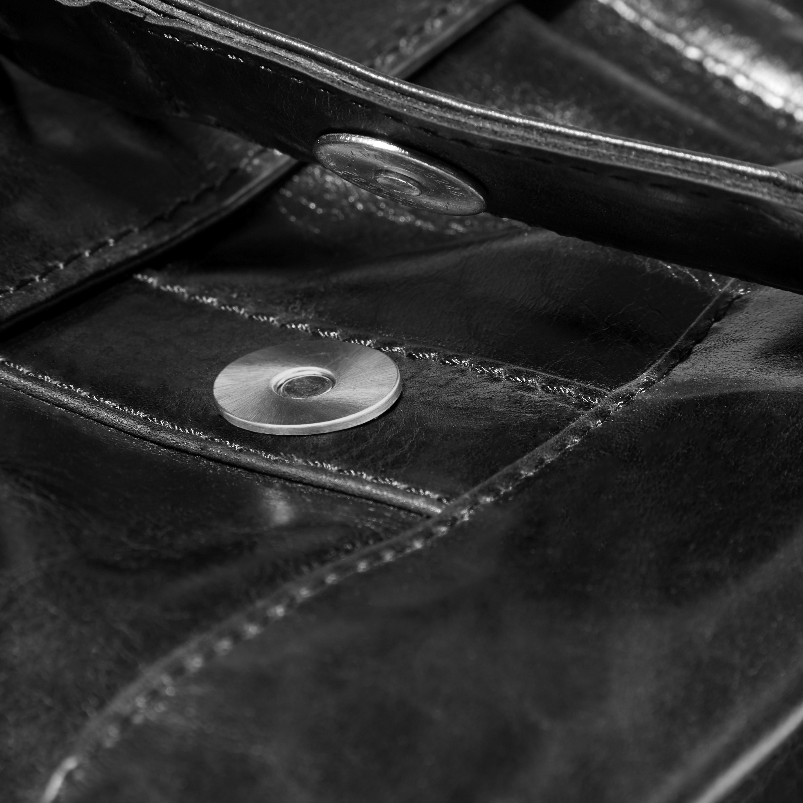 Černá kožená taška Jasper Messenger - 12