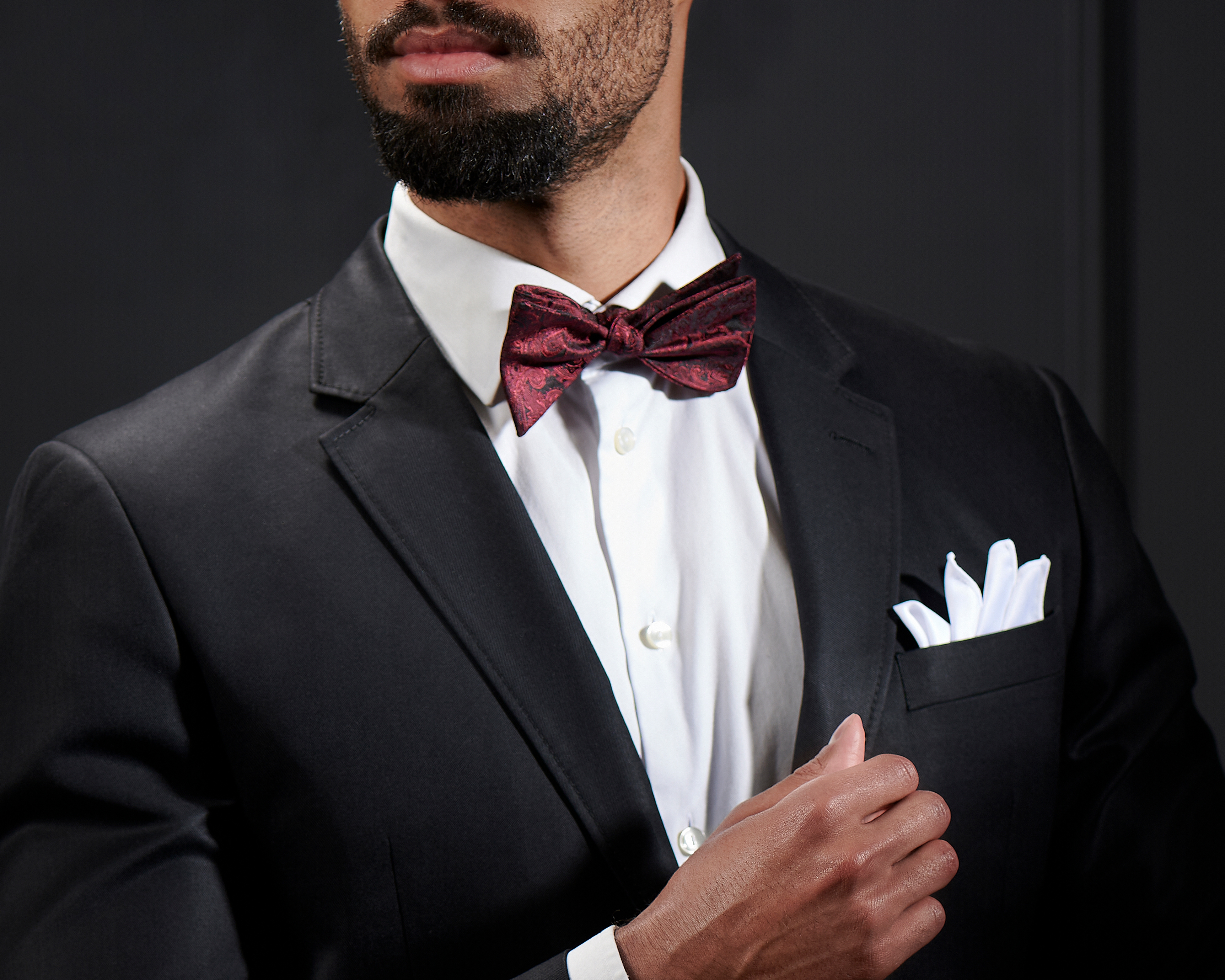 Celebrate In Style: 5 Tips For Choosing The Right Bow Tie