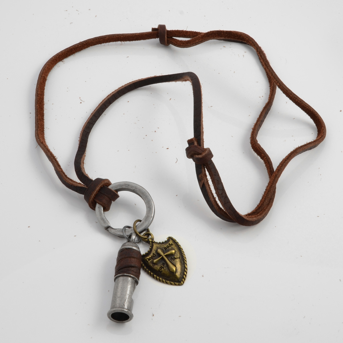 Кожено колие с гилза и щит - 3