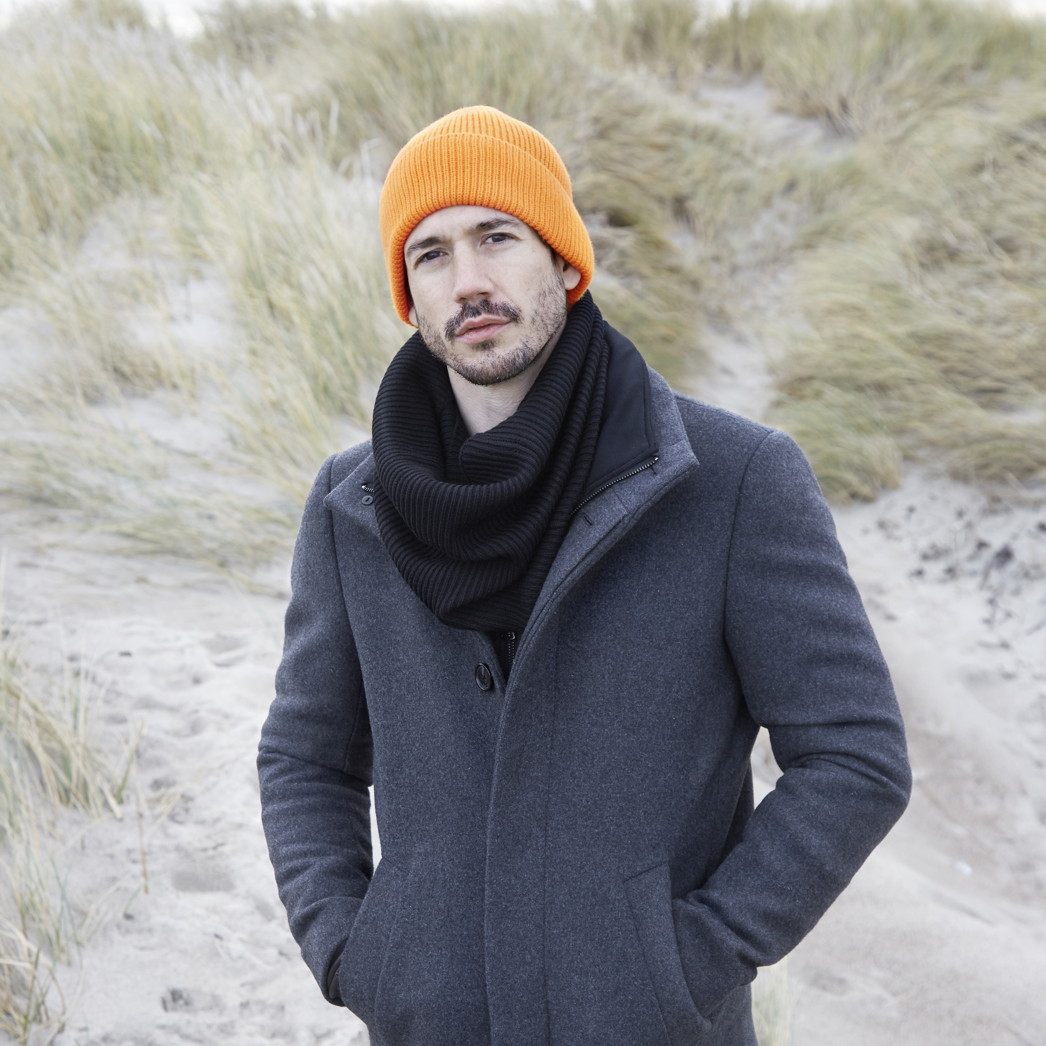  Oranžová beanie čiapka Montagna Felice  - 5