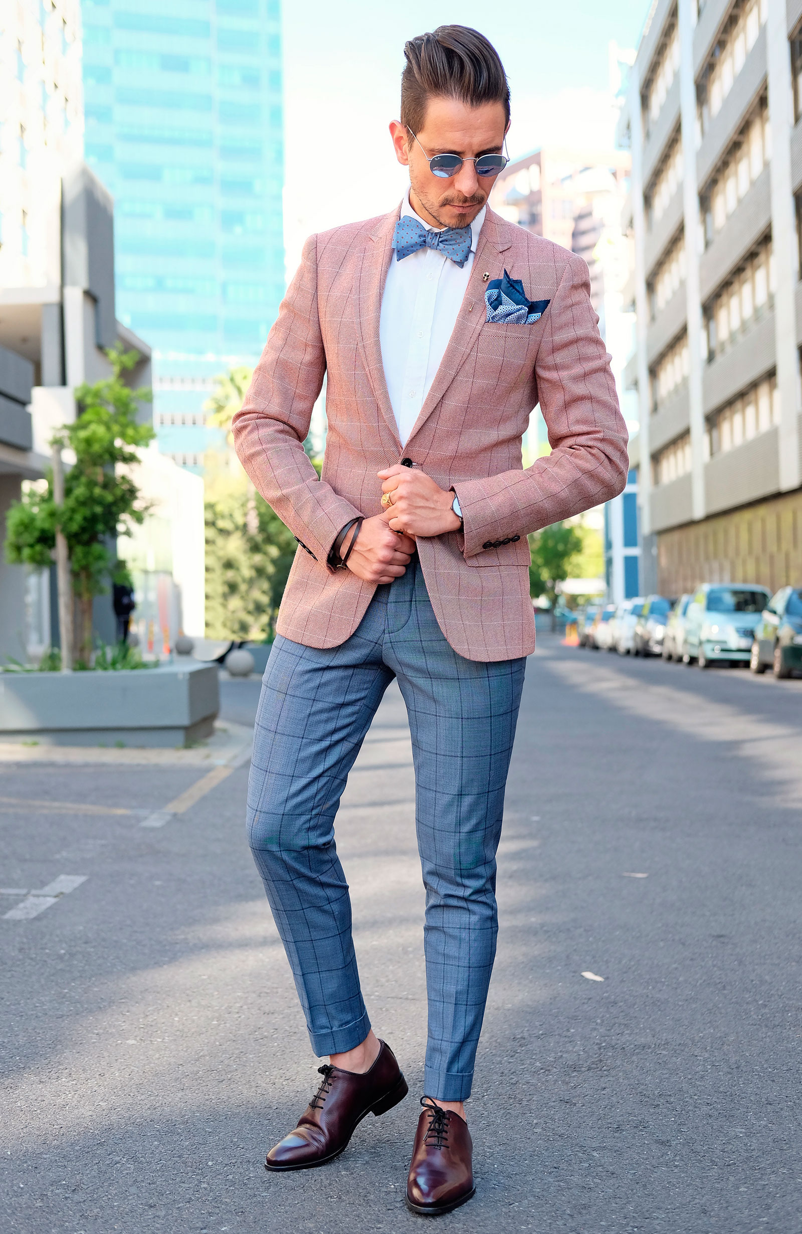 Gold-Tone Skull Lapel Pin - 5