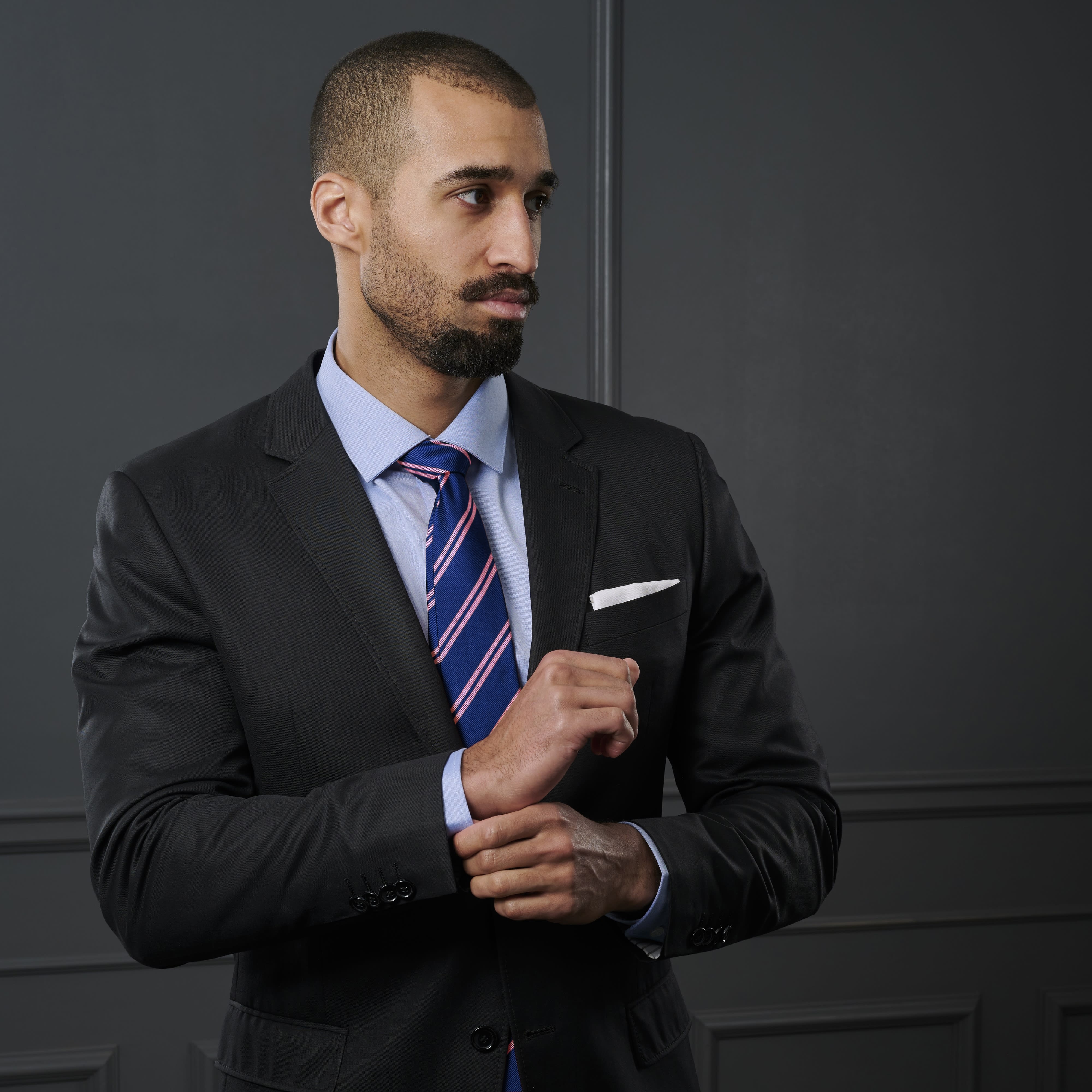 Corbata de 8 cm de seda azul marino con rayas rosas dobles - 4