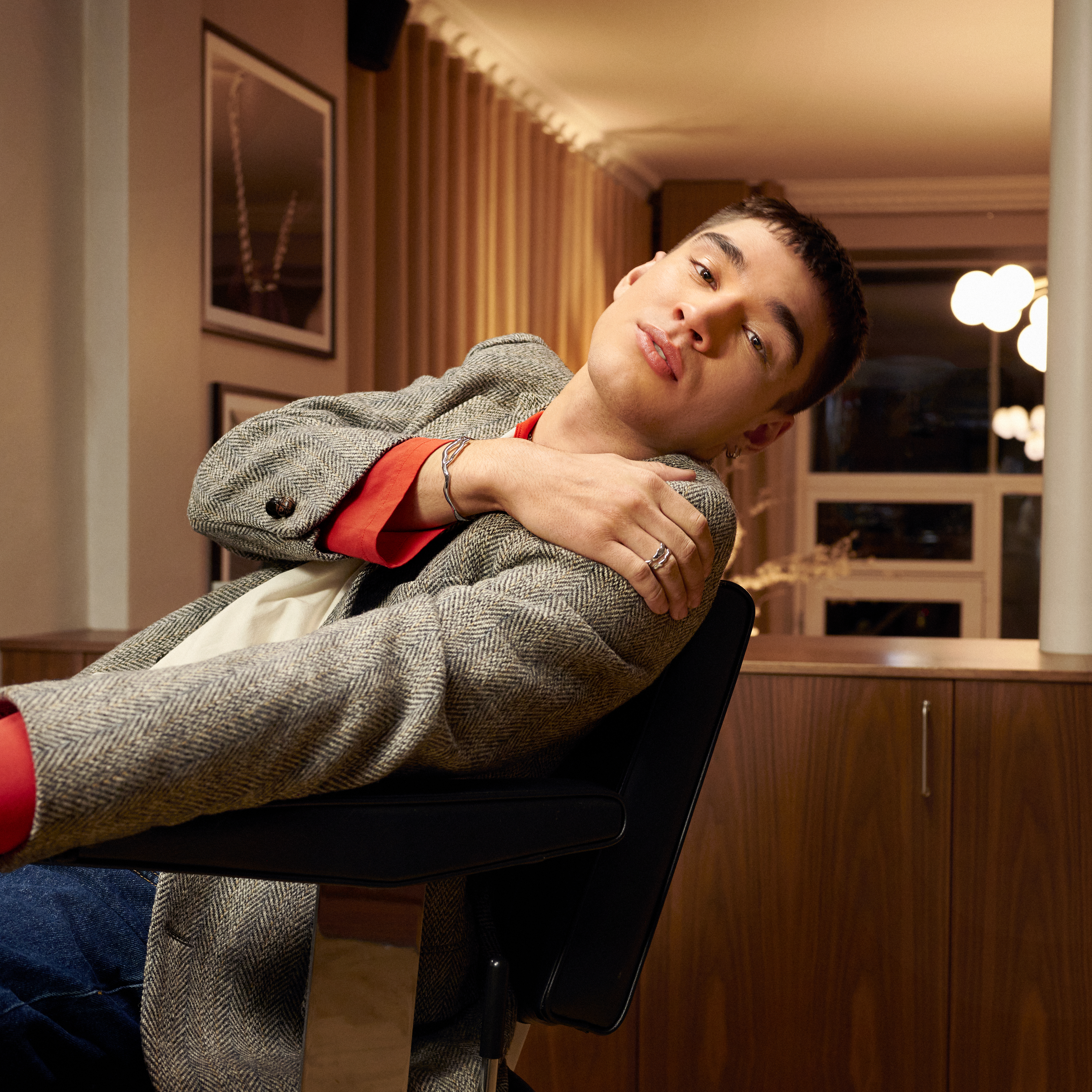 Magma | 4 mm silberfarbener Edelstahl Ring mit wellenförmigem Design - 5