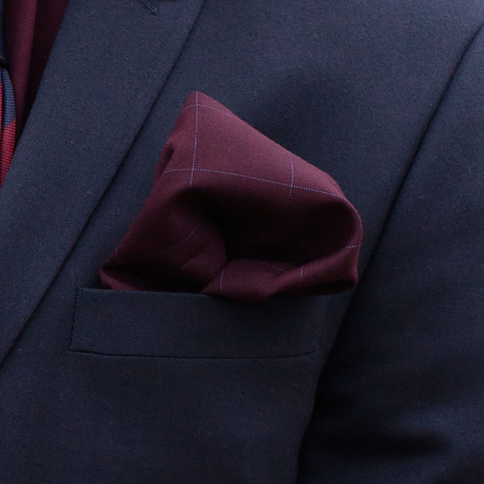 Pochette de costume bordeaux à fins carreaux - 3