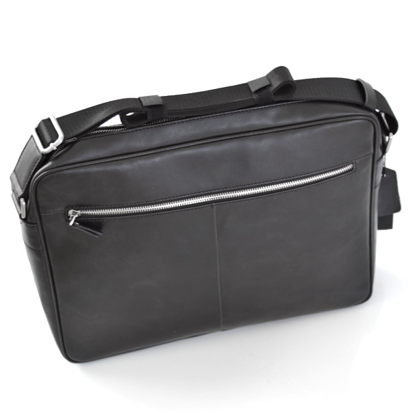 LUCLÉON - Black Messenger Bag - 1