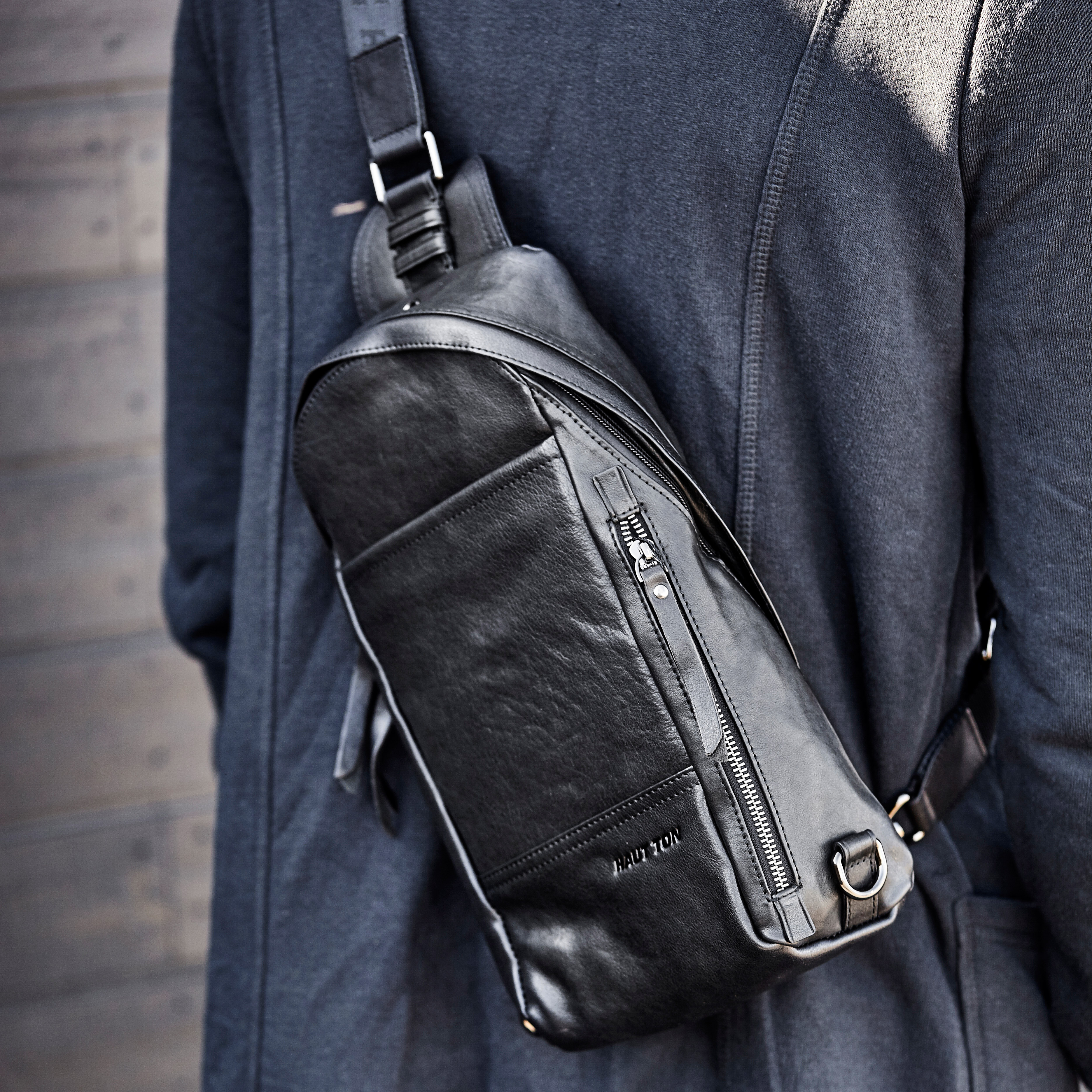Black Leather Shoulder Bag - 10