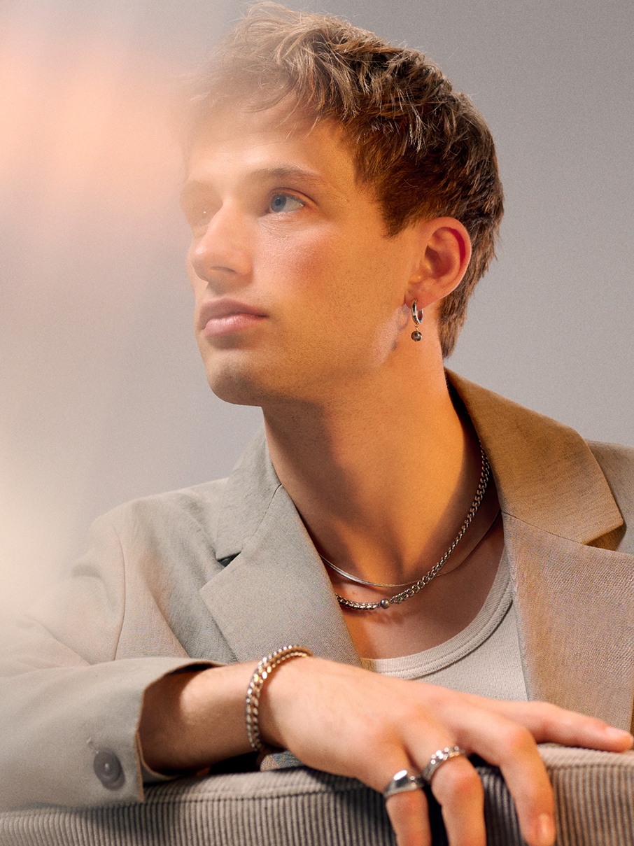 Ocata | Zilverkleurige Ketting met Zwarte Parels - 3
