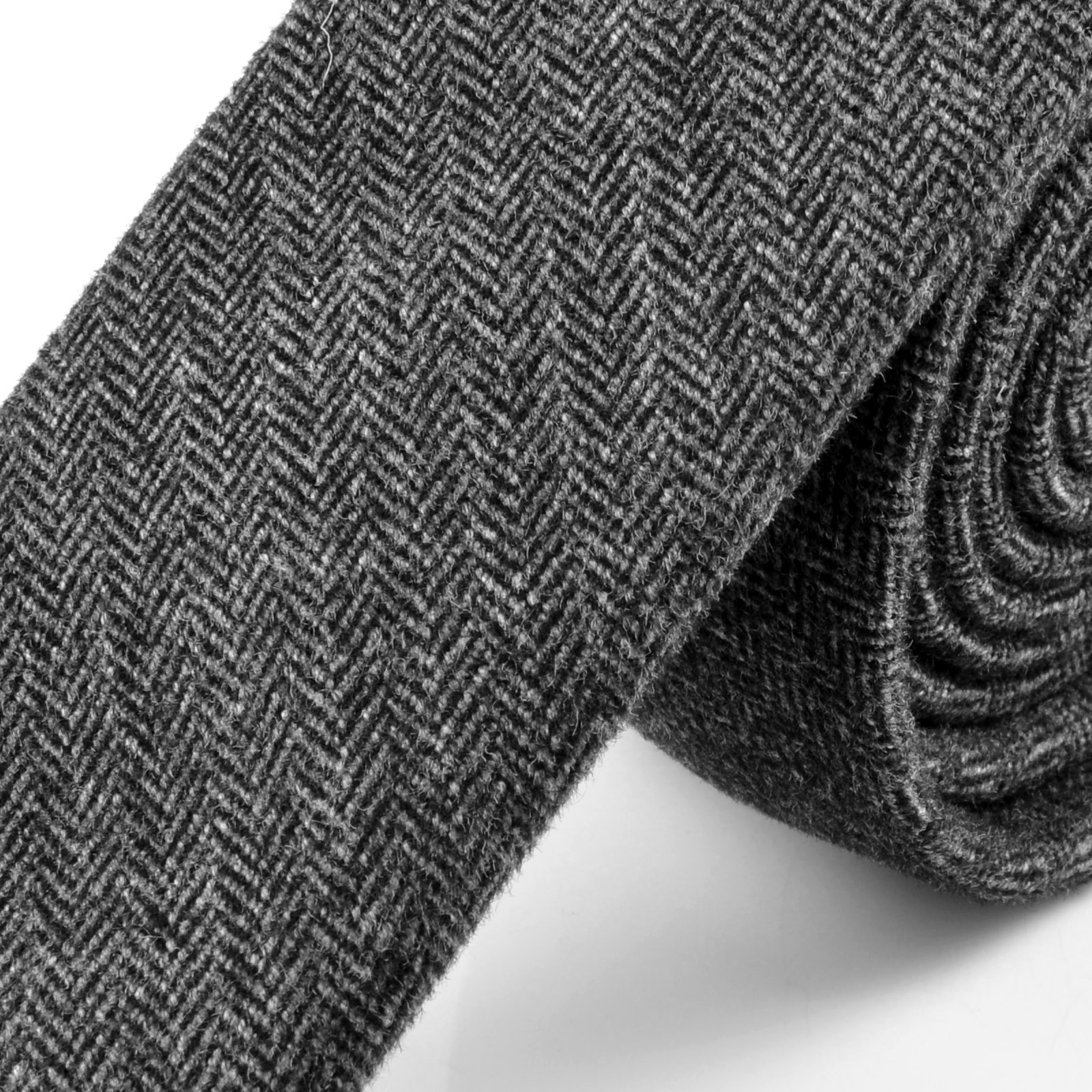 Volnena kravata v sivi barvi - 2