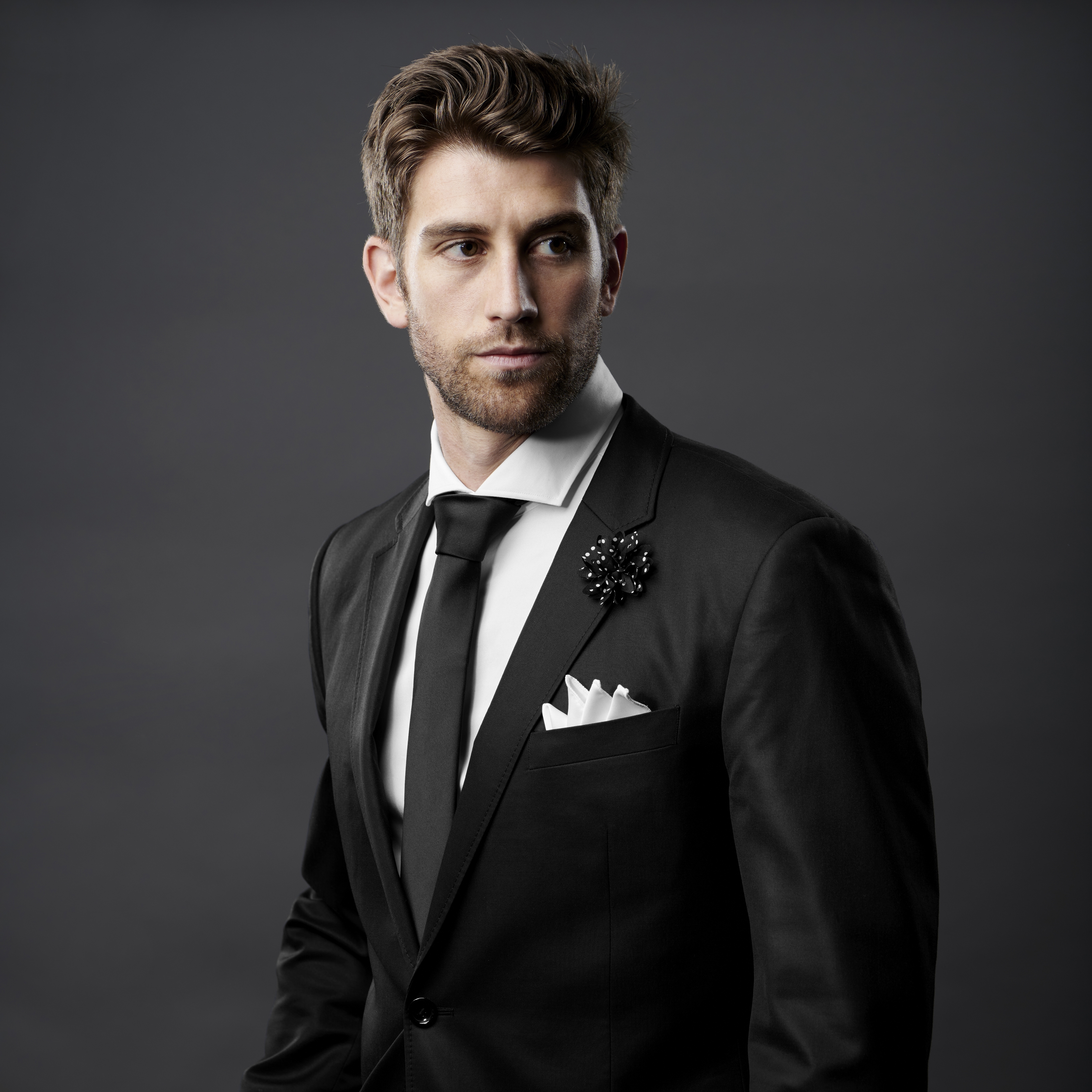 Jakkenål med Svart Polkadot Blomst - 5