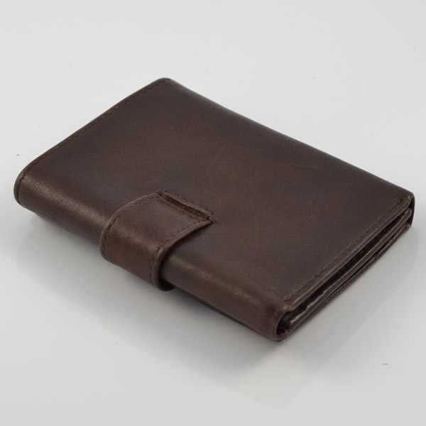 NIC & MEL - Dark Classic Pung - 3