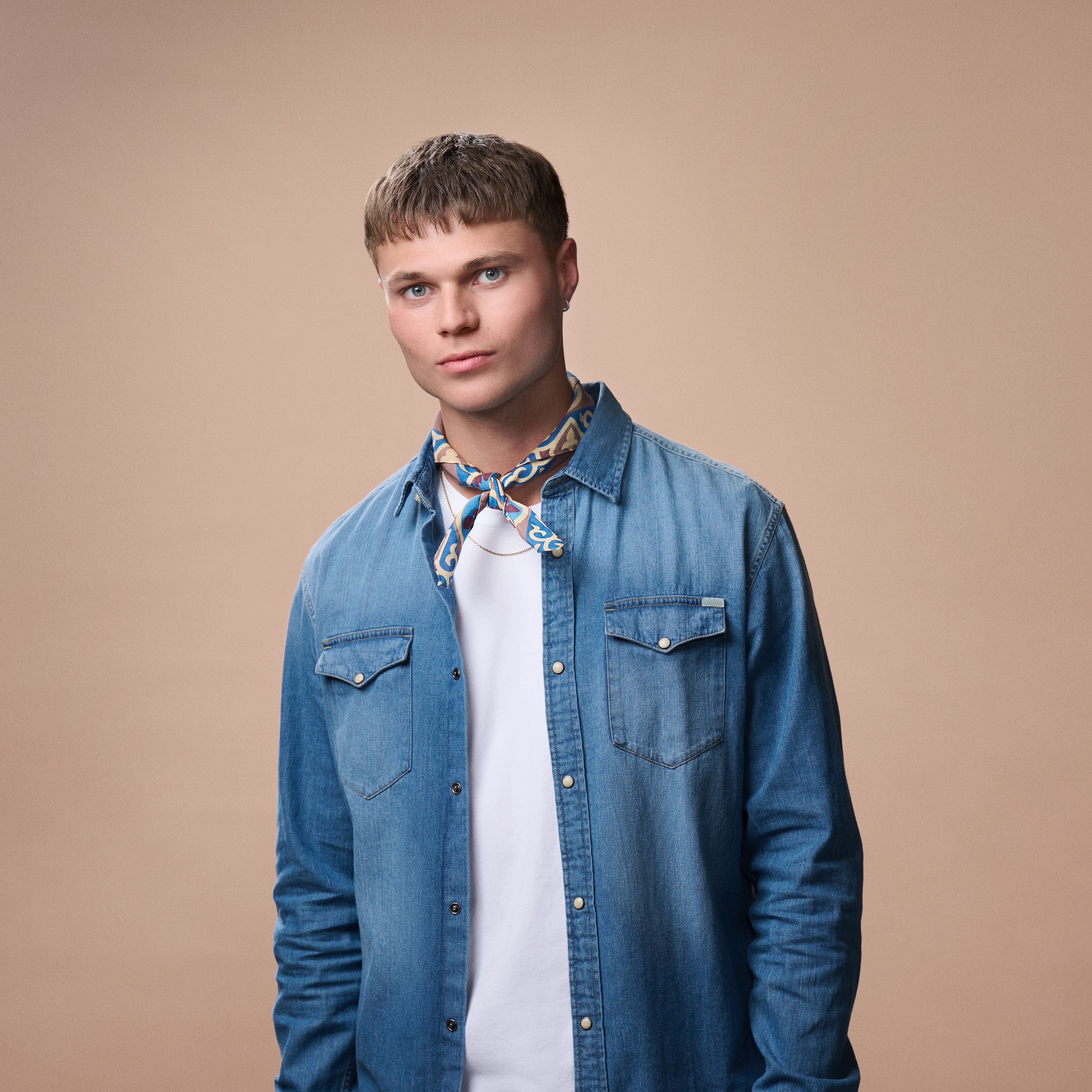 Eșarfă din bumbac cu model Ikat albastru și maro - 3