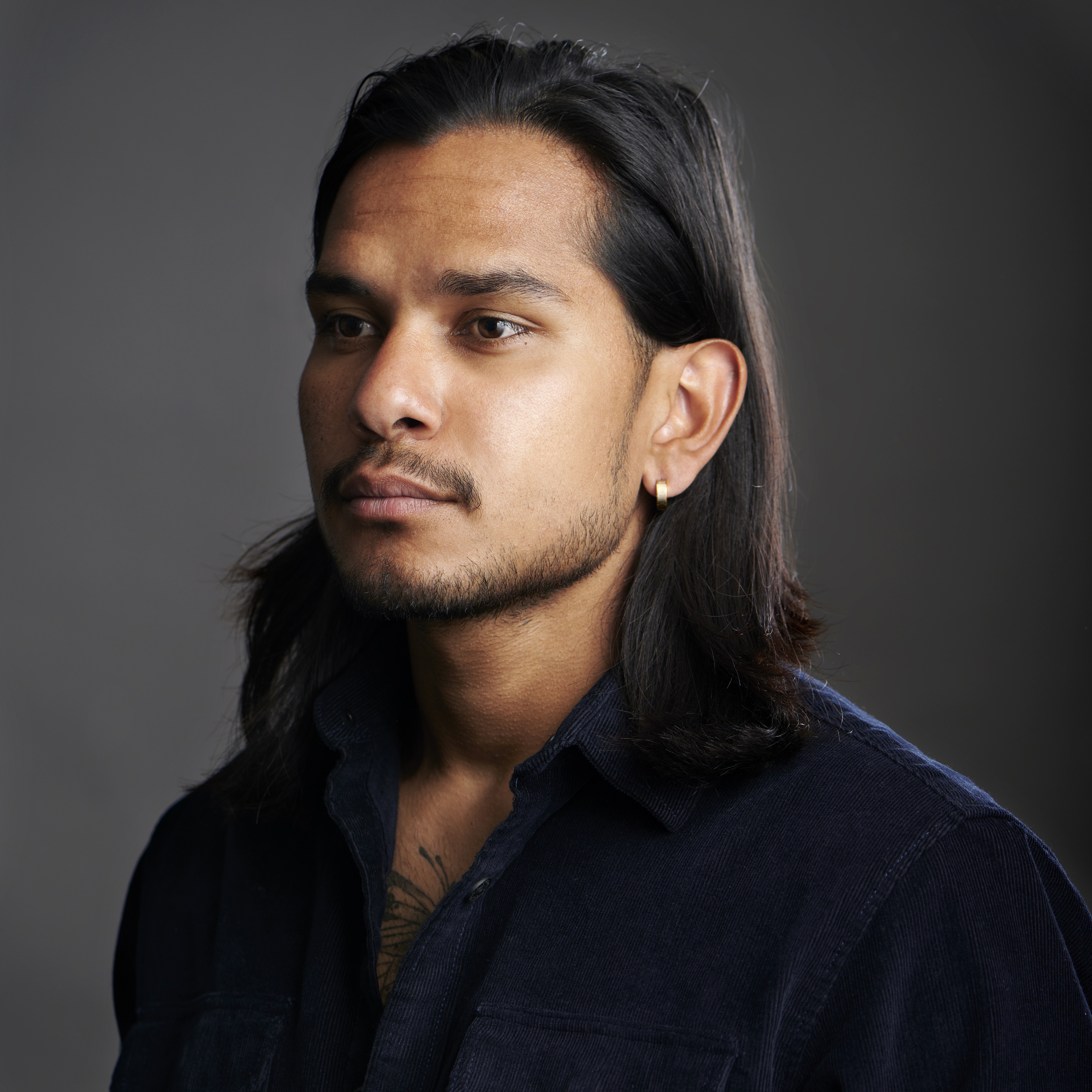 Sentio | Złocisty kolczyk kółeczko z cyframi rzymskimi - 5