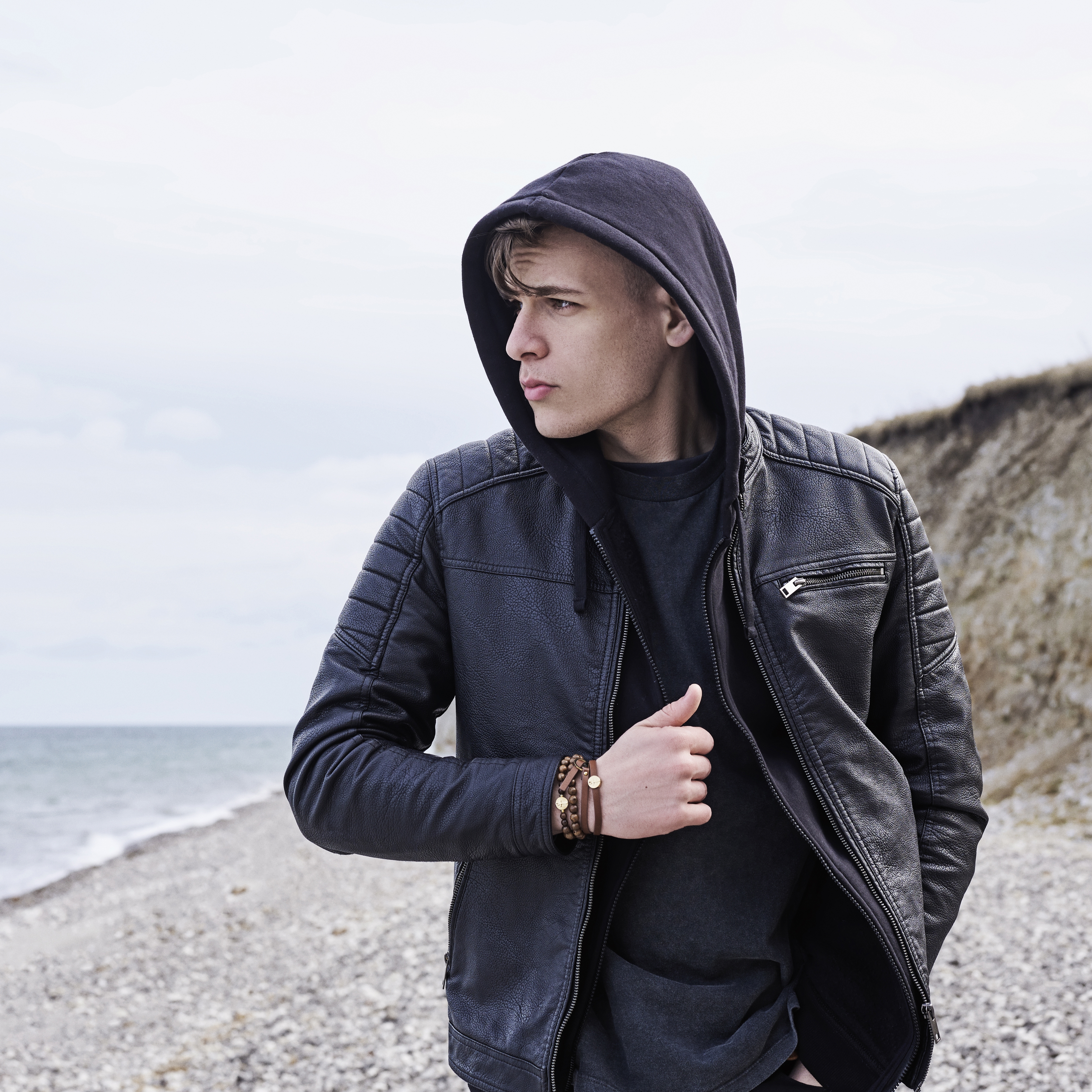 Set di bracciali Ankh color marrone e oro - 5