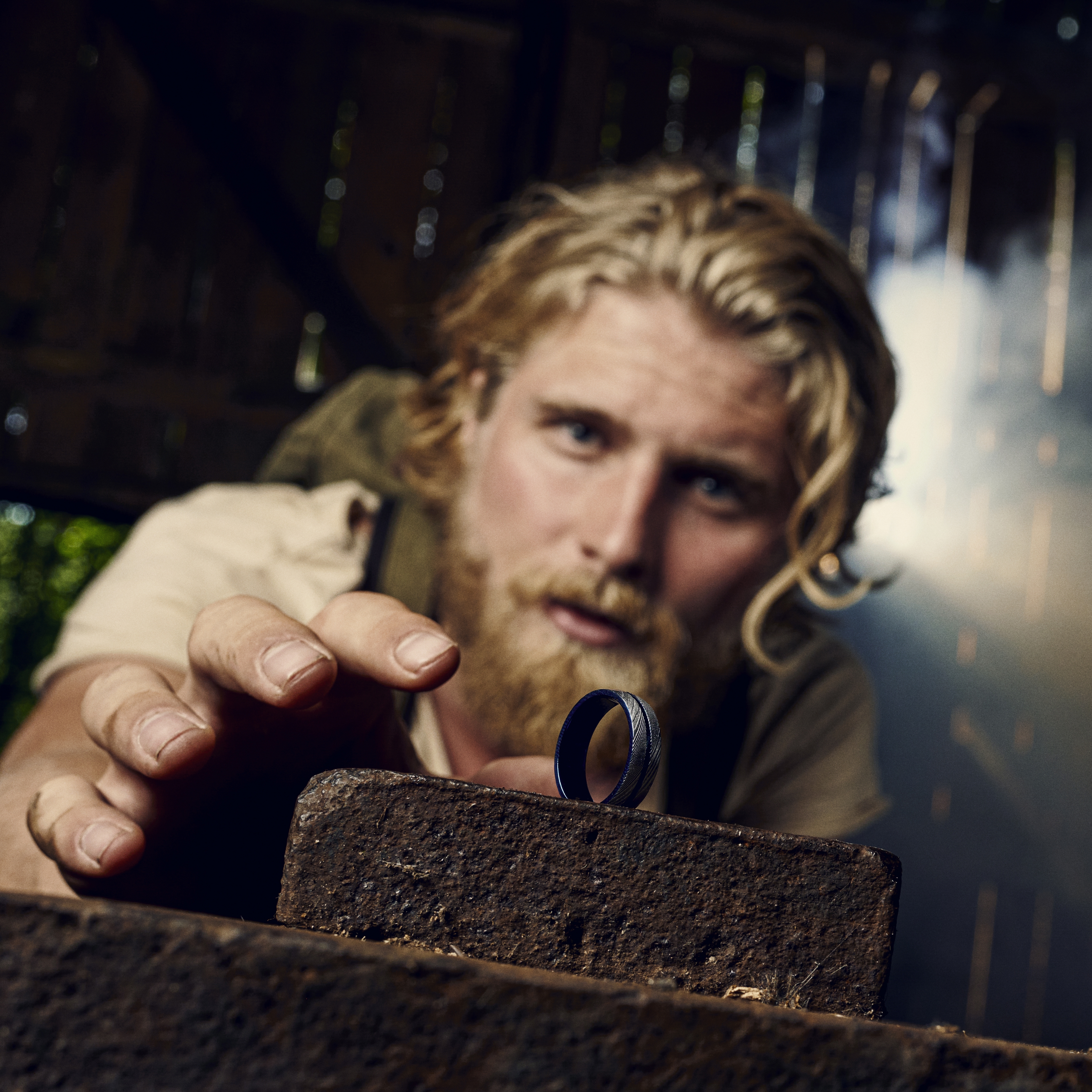 Fortis | 7 mm Grooved Silver-Tone Damascus Steel and Blue Titanium Ring - 5