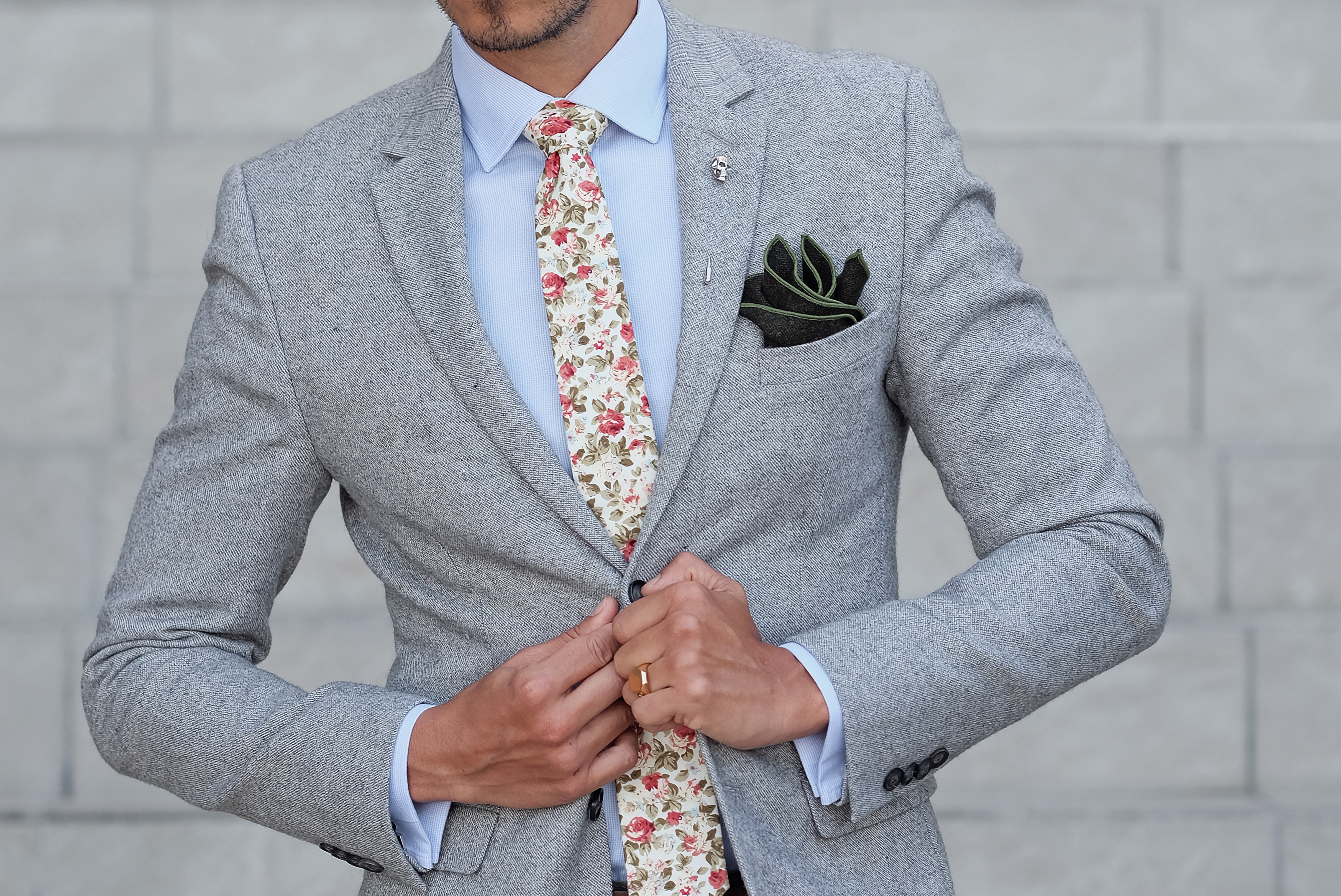 how to wear a necktie with a suit