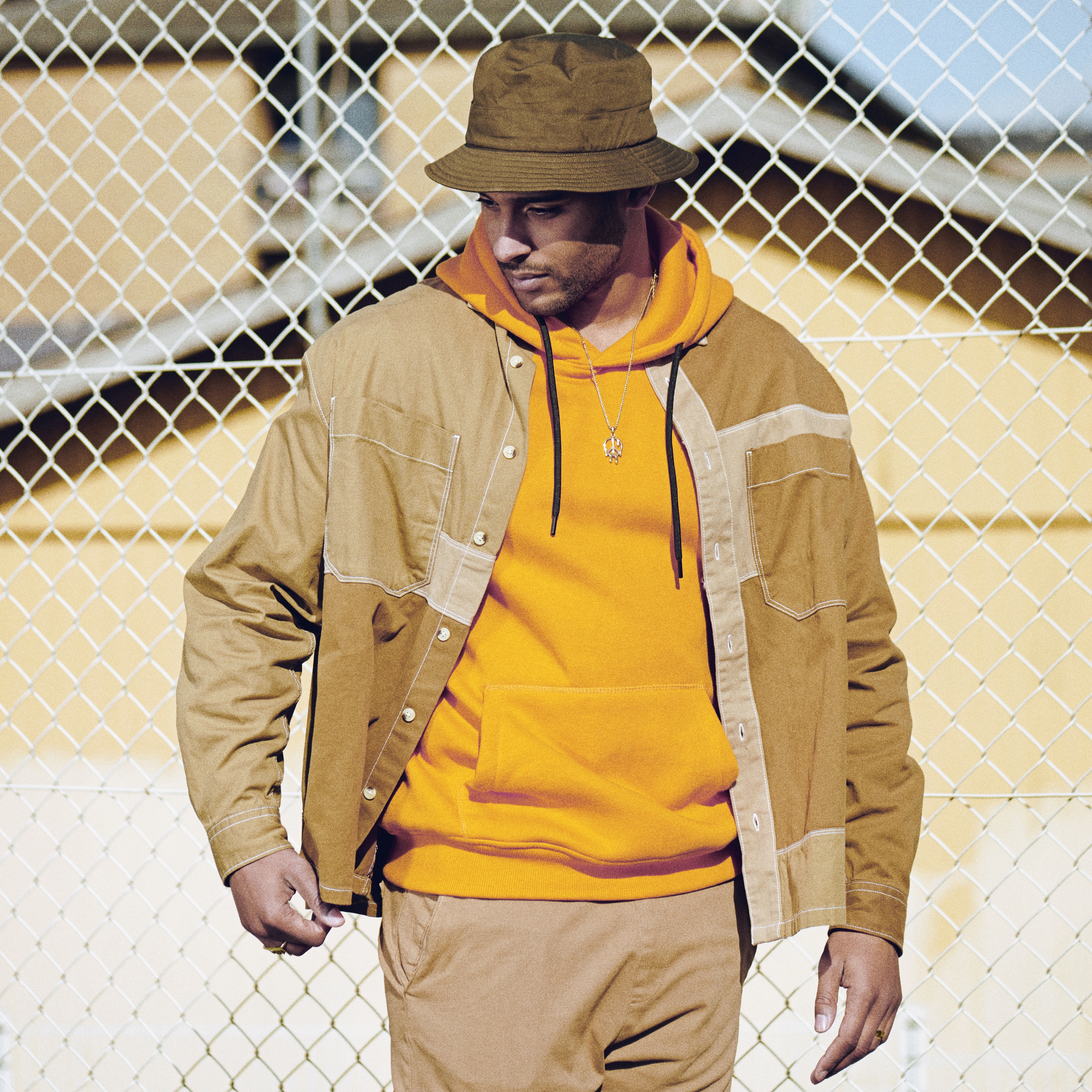 Fahrenheit | Melting Gold-tone Peace Necklace - 4