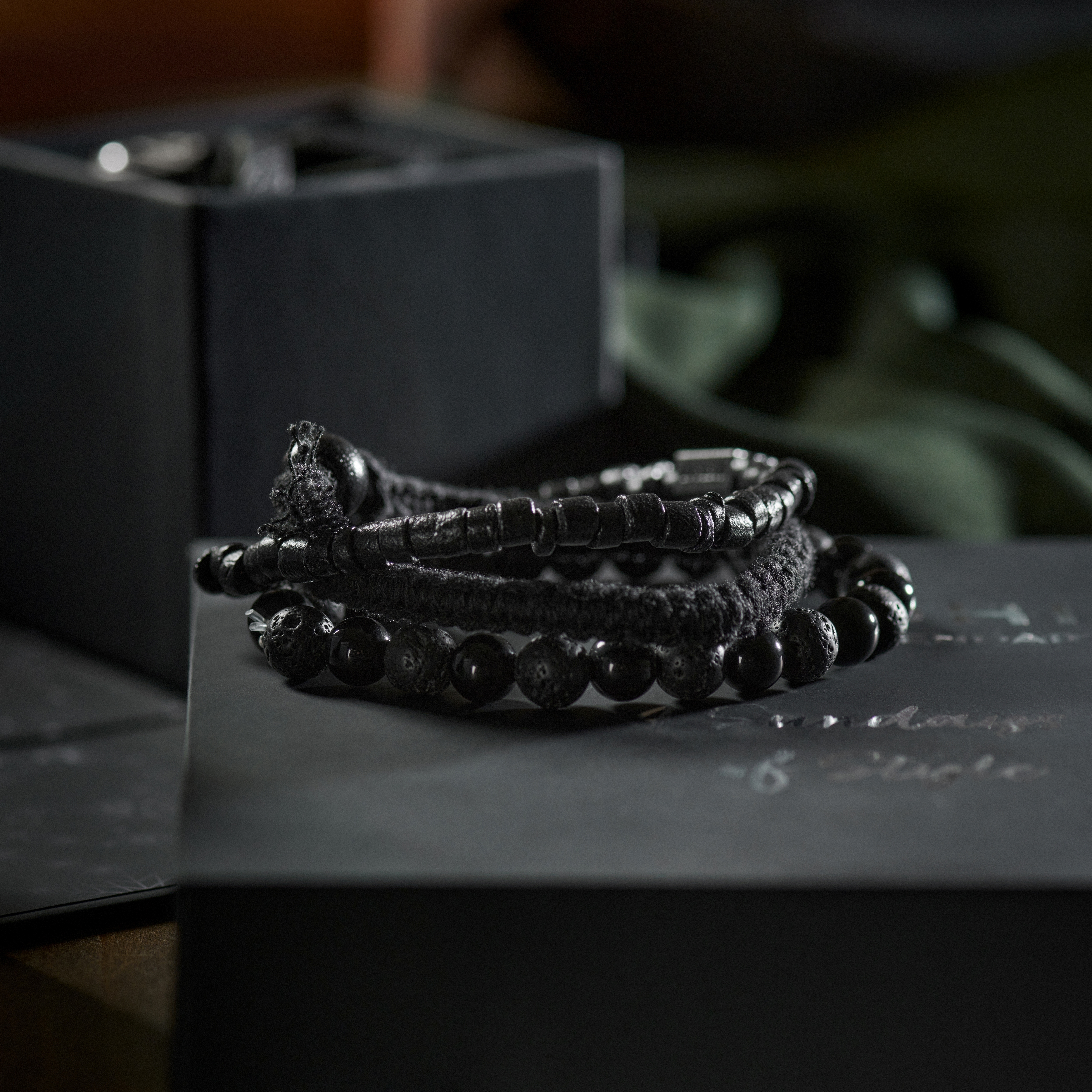 Herren-Adventskalender | Schmuck in Schwarz und Silber-Ton




 - 5