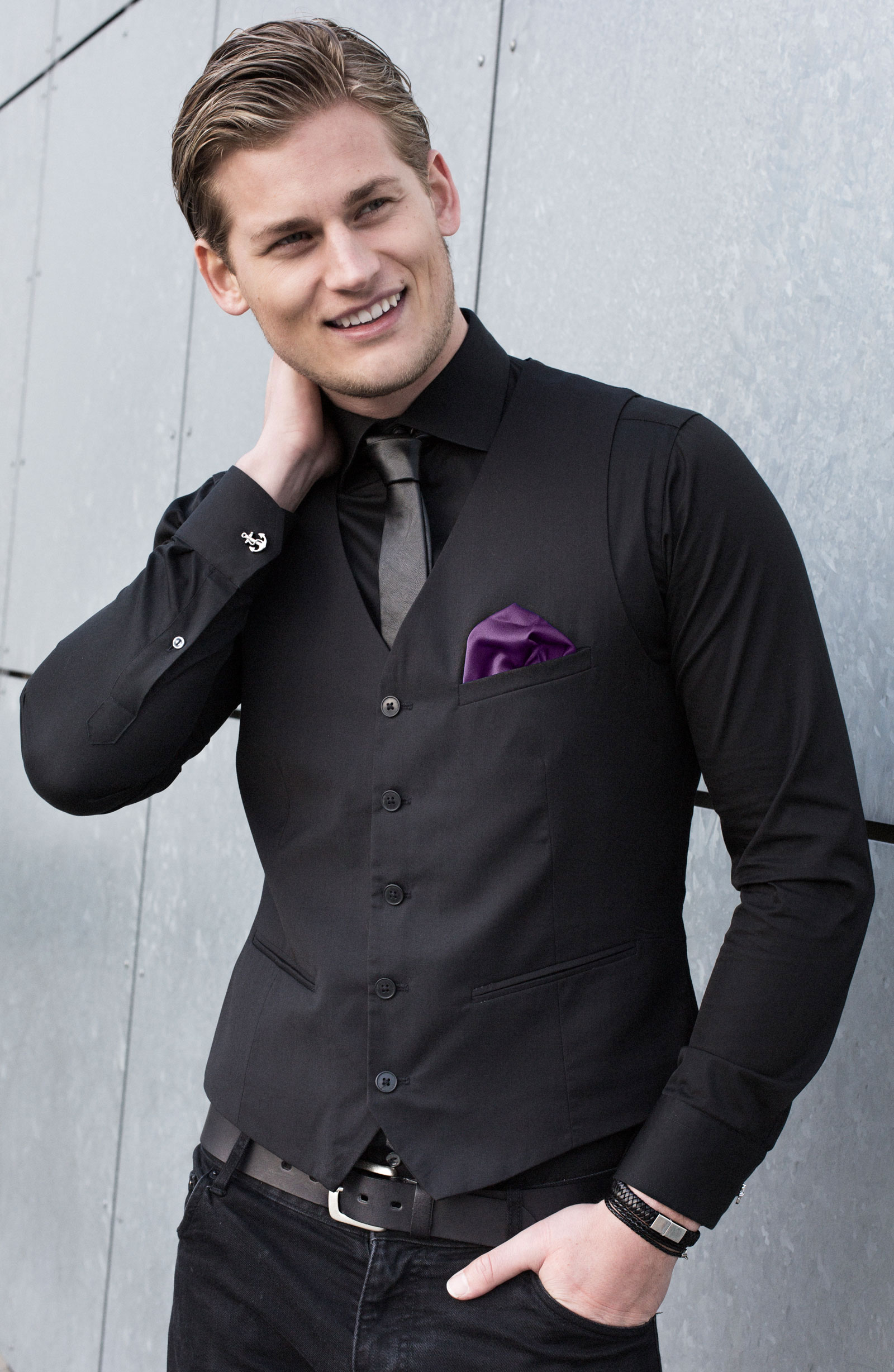 Pochette de costume unie violet foncé - 4