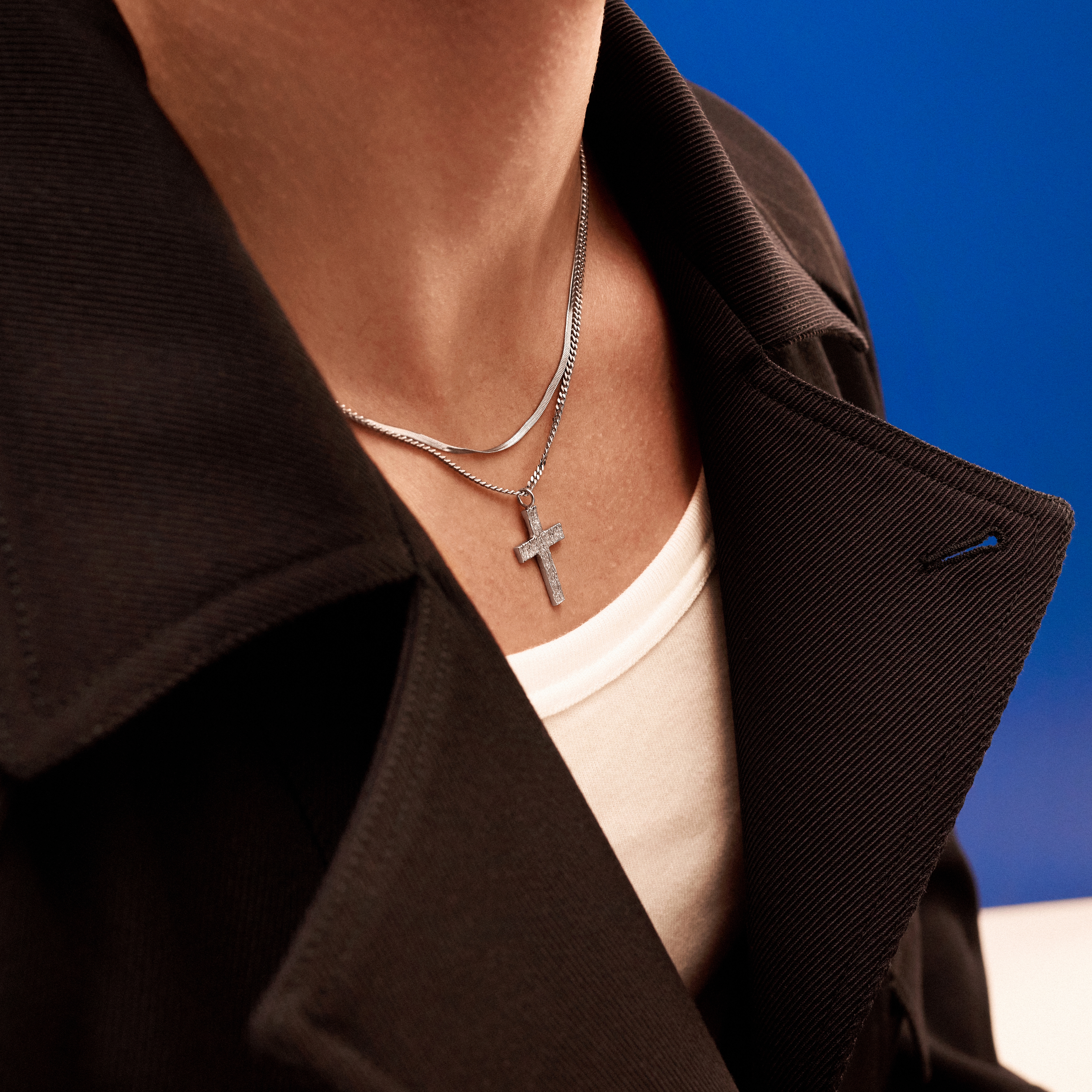 Rustic | Ketting met rustieke kruishanger van 925 sterling zilver - 2