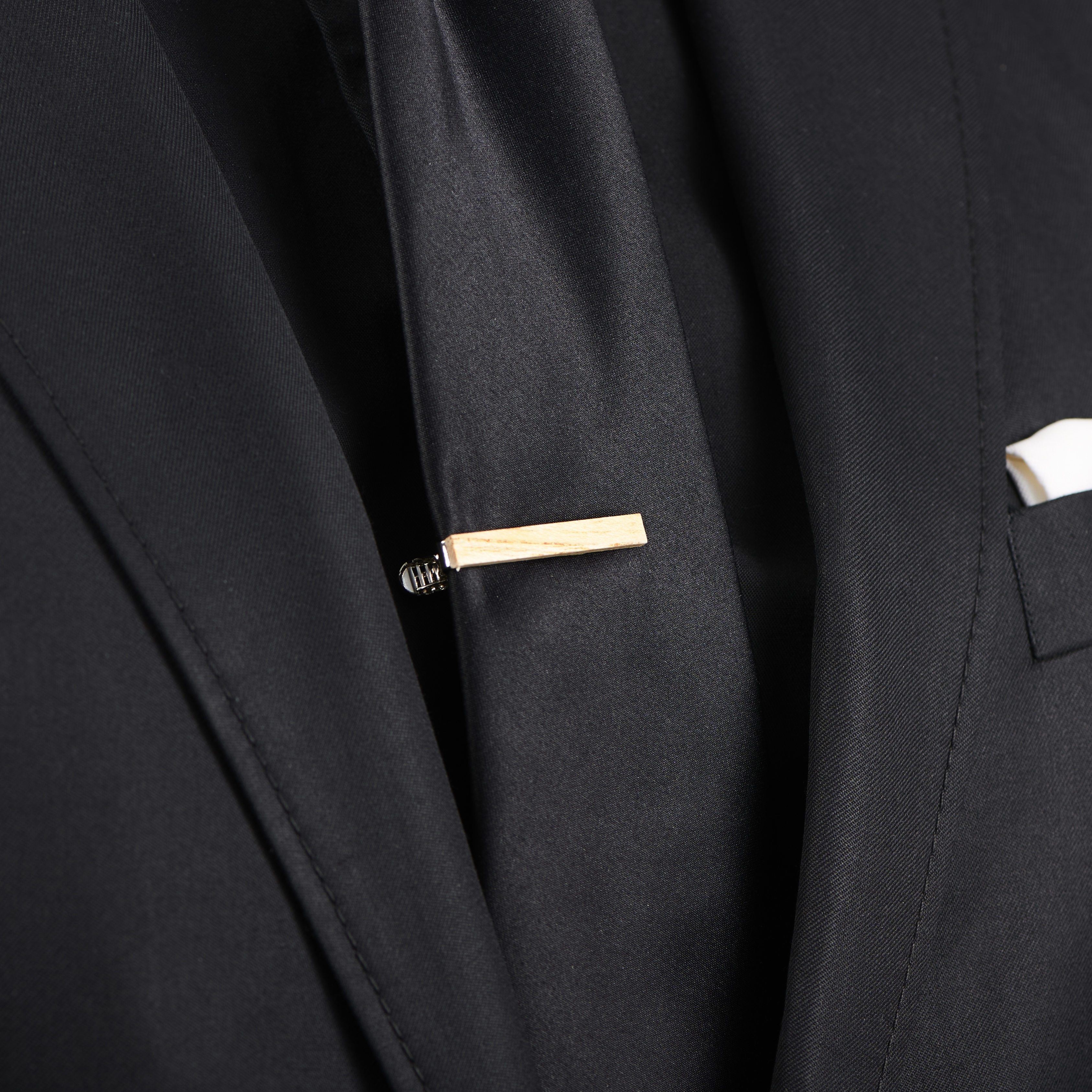 Pince à cravate en bois clair - 4