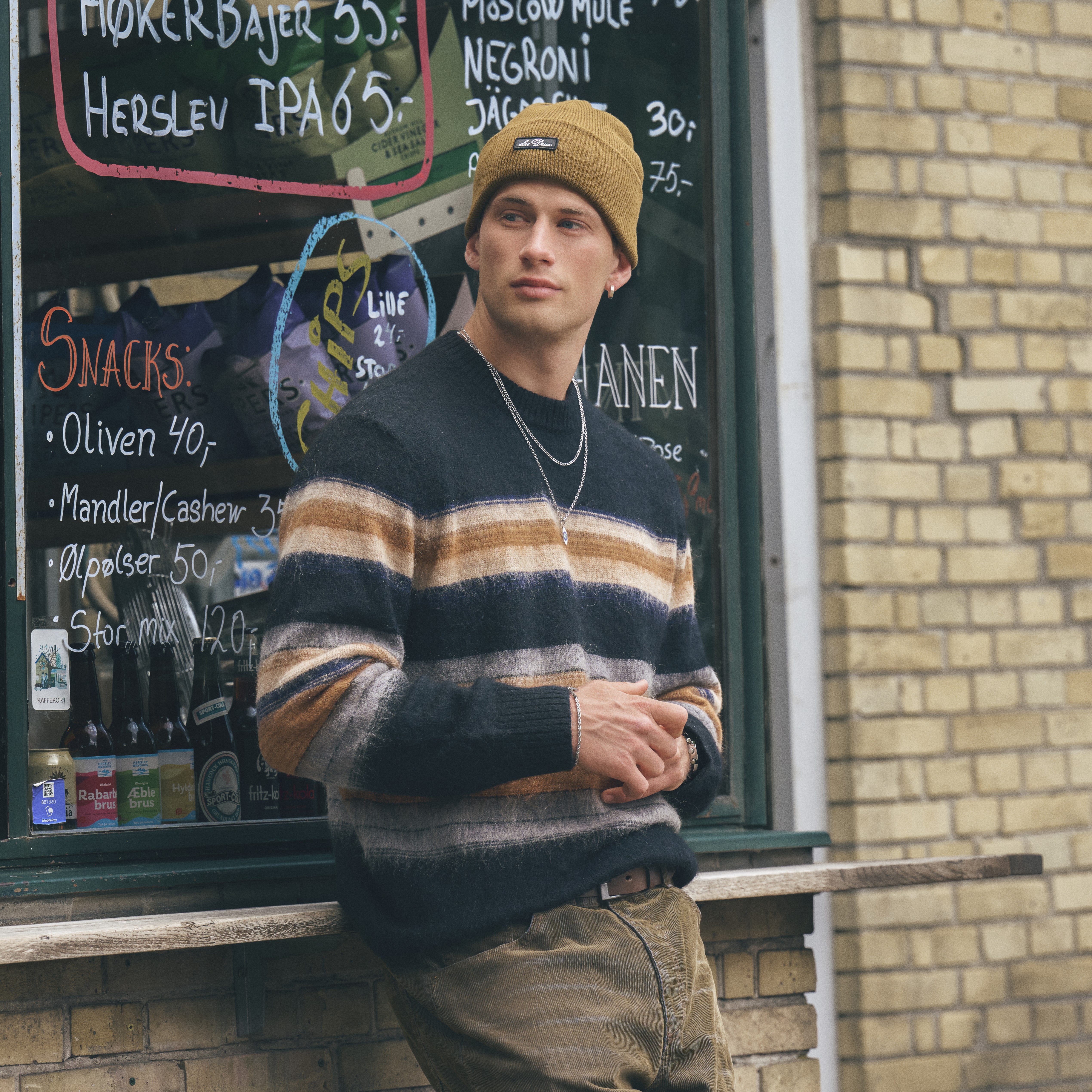 Les Deux | Gorro con parche del logo marrón caramelo Wayne - 3