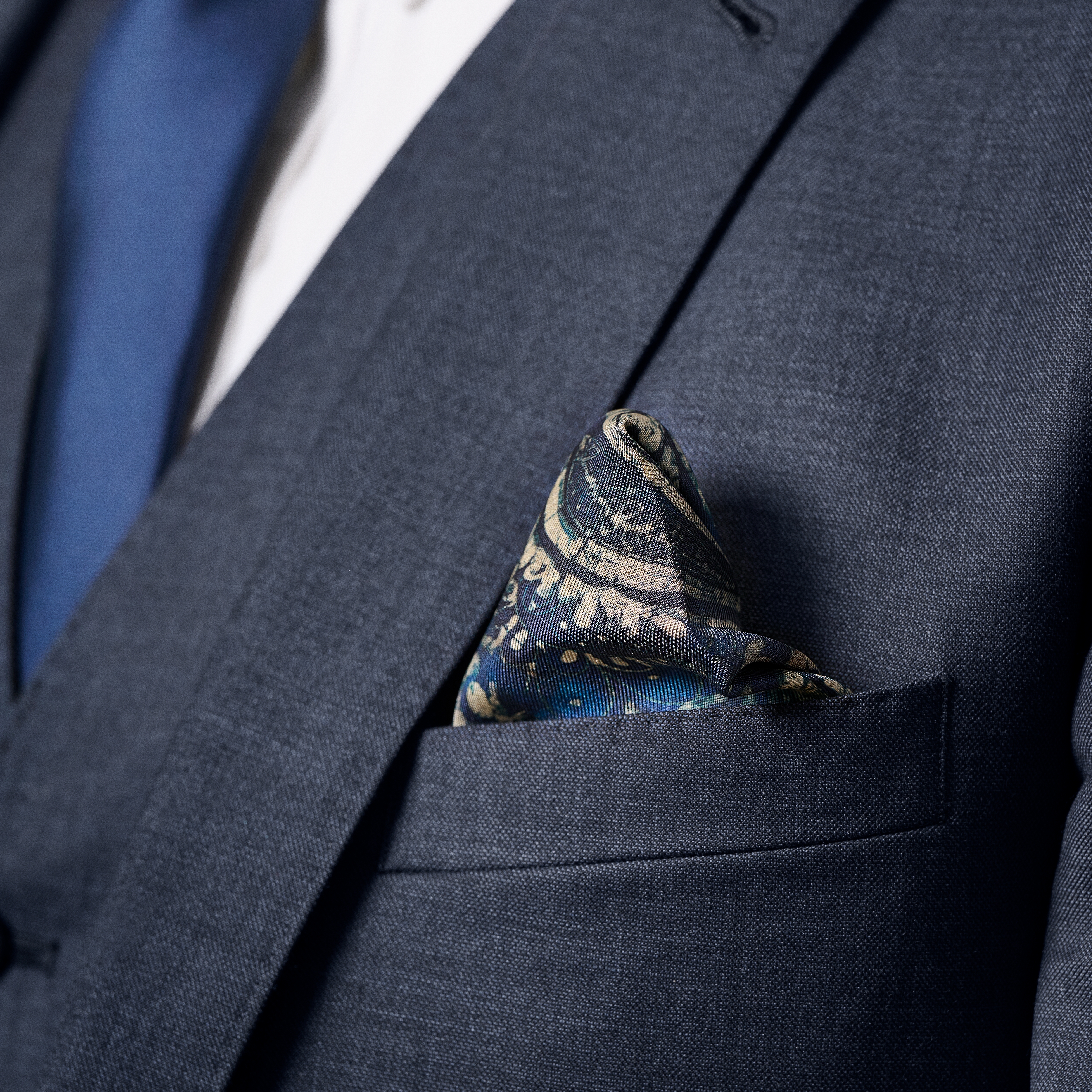 Virtuo | Dark Blue Paisley Silk Pocket Square - 4