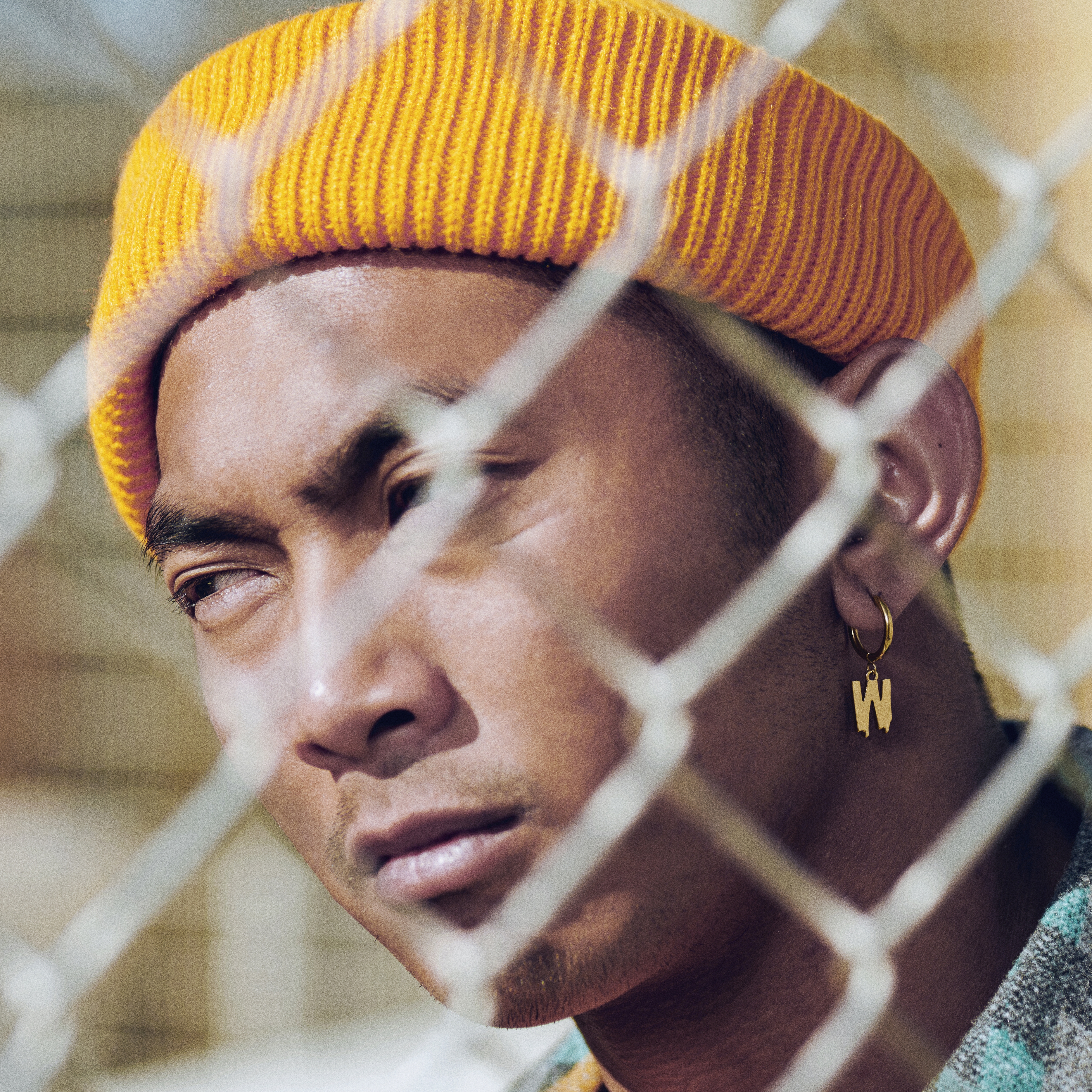 Fahrenheit | Melting Gold-tone Initial W Earring - 2