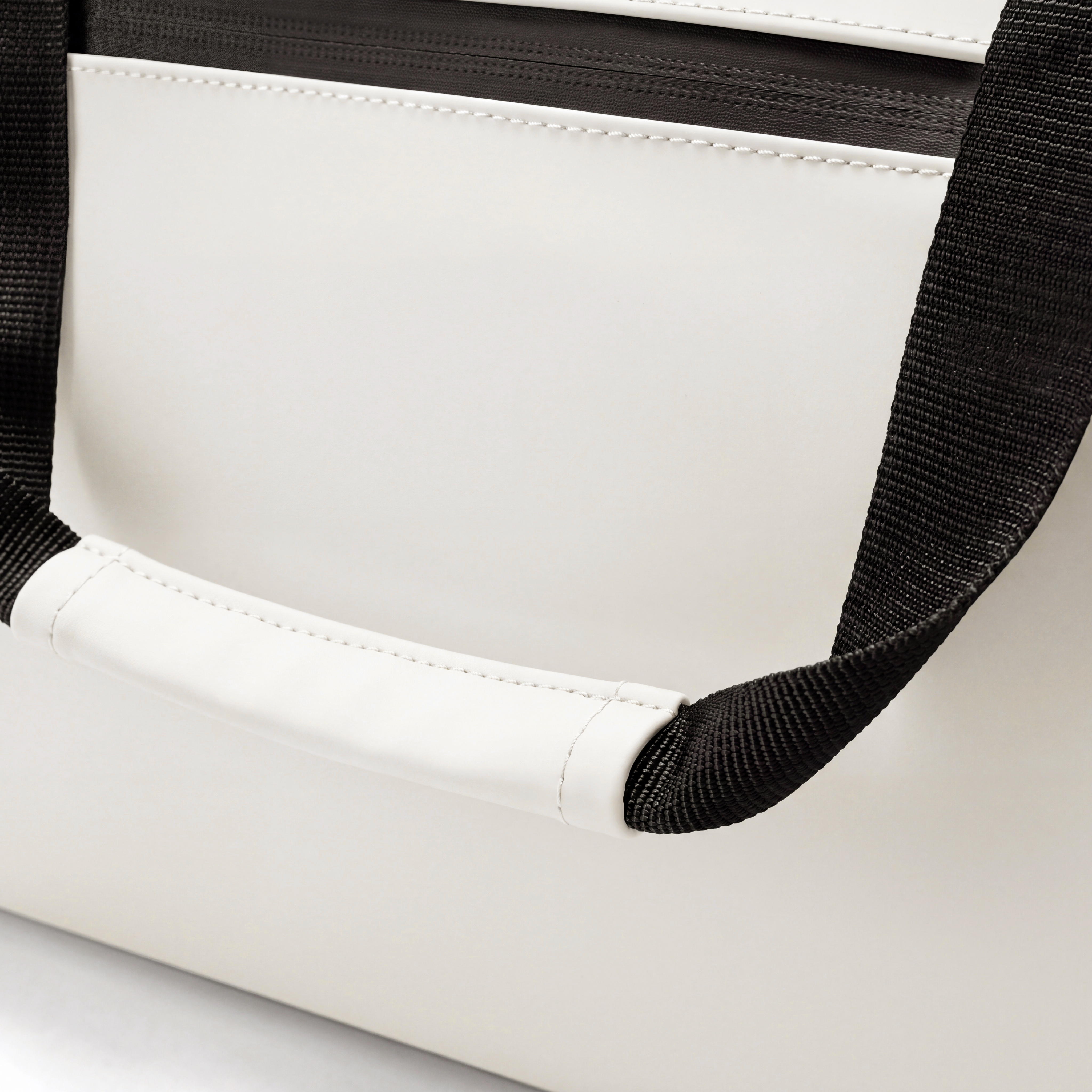 Horizon | Off-White Water-Resistant Duffel Bag - 3