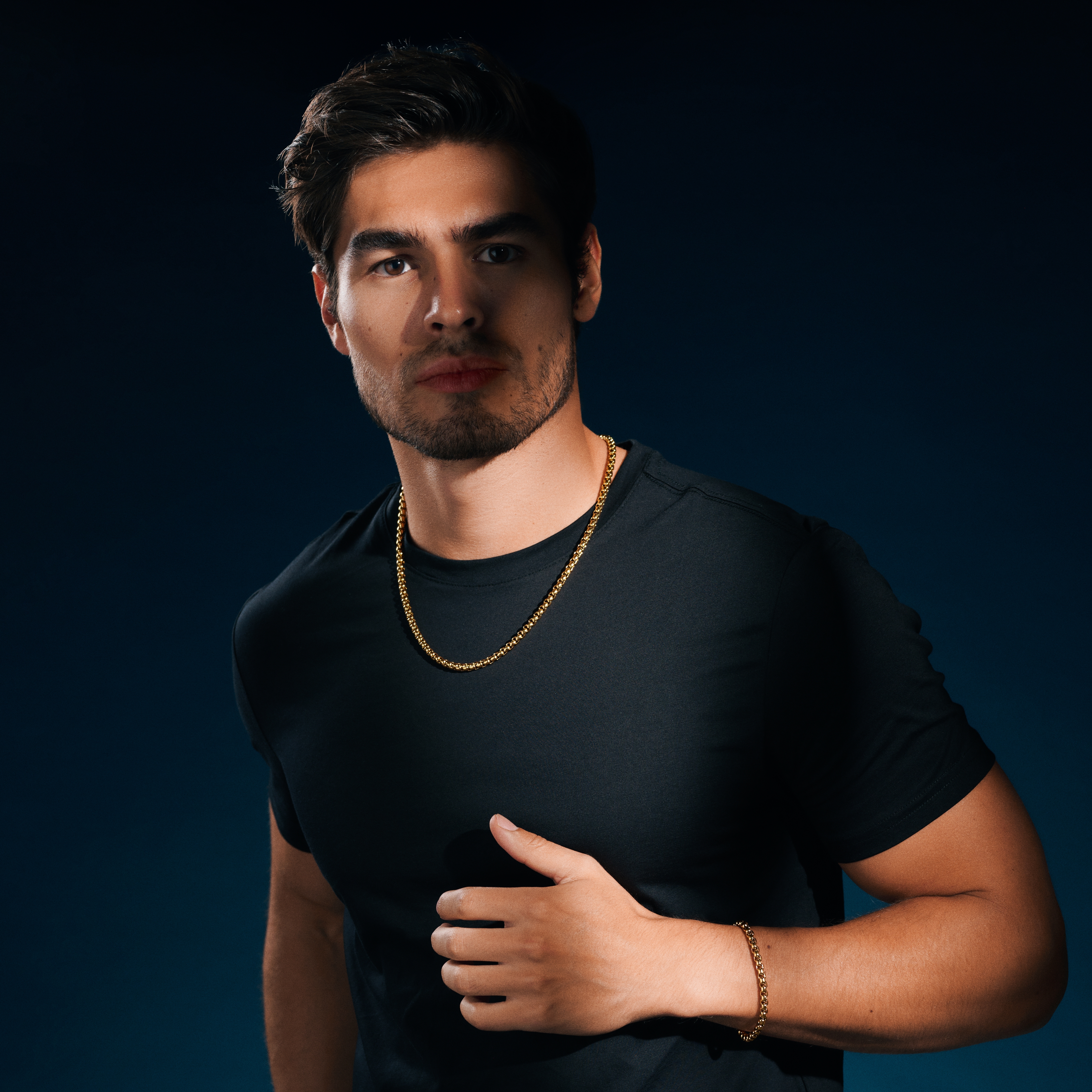 Essentials | 1/5" (5 mm) Gold-Tone Curved Box Chain Bracelet - 2