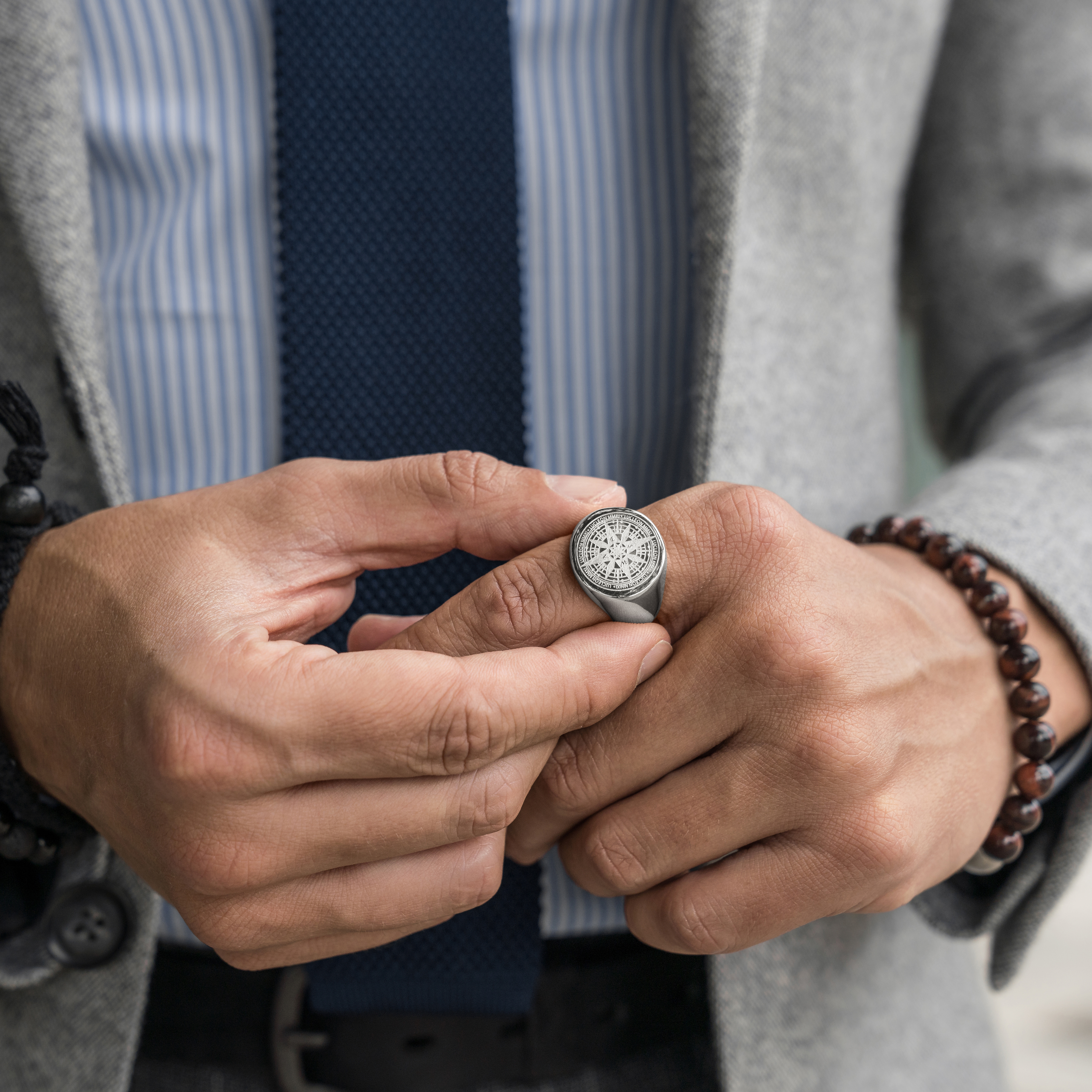 Ryker | Poliruotas chirurginio plieno signetinis žiedas su kompaso simboliu - 5