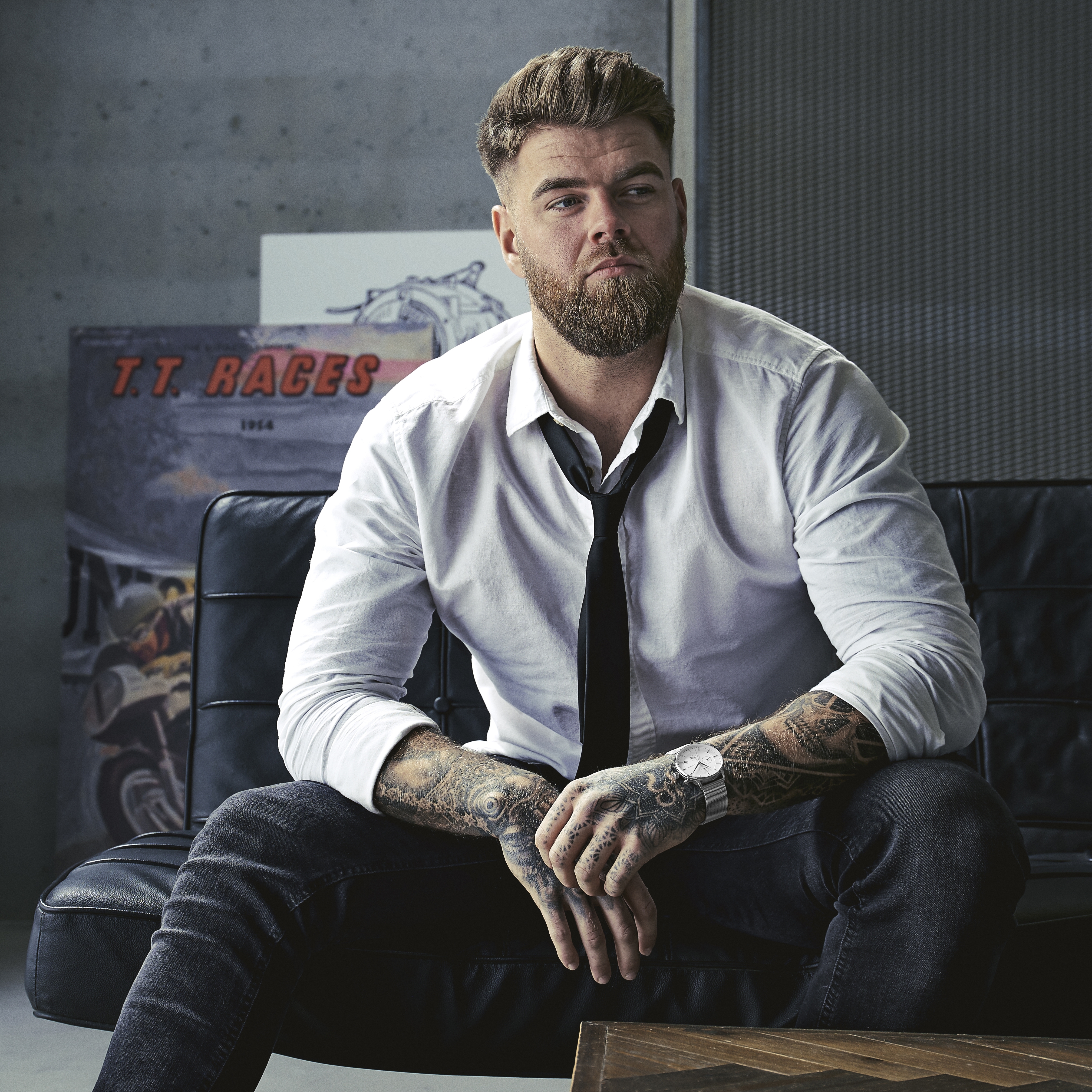 Ternion | Montre à double fuseau horaire en acier inoxydable blanc et argenté - 4