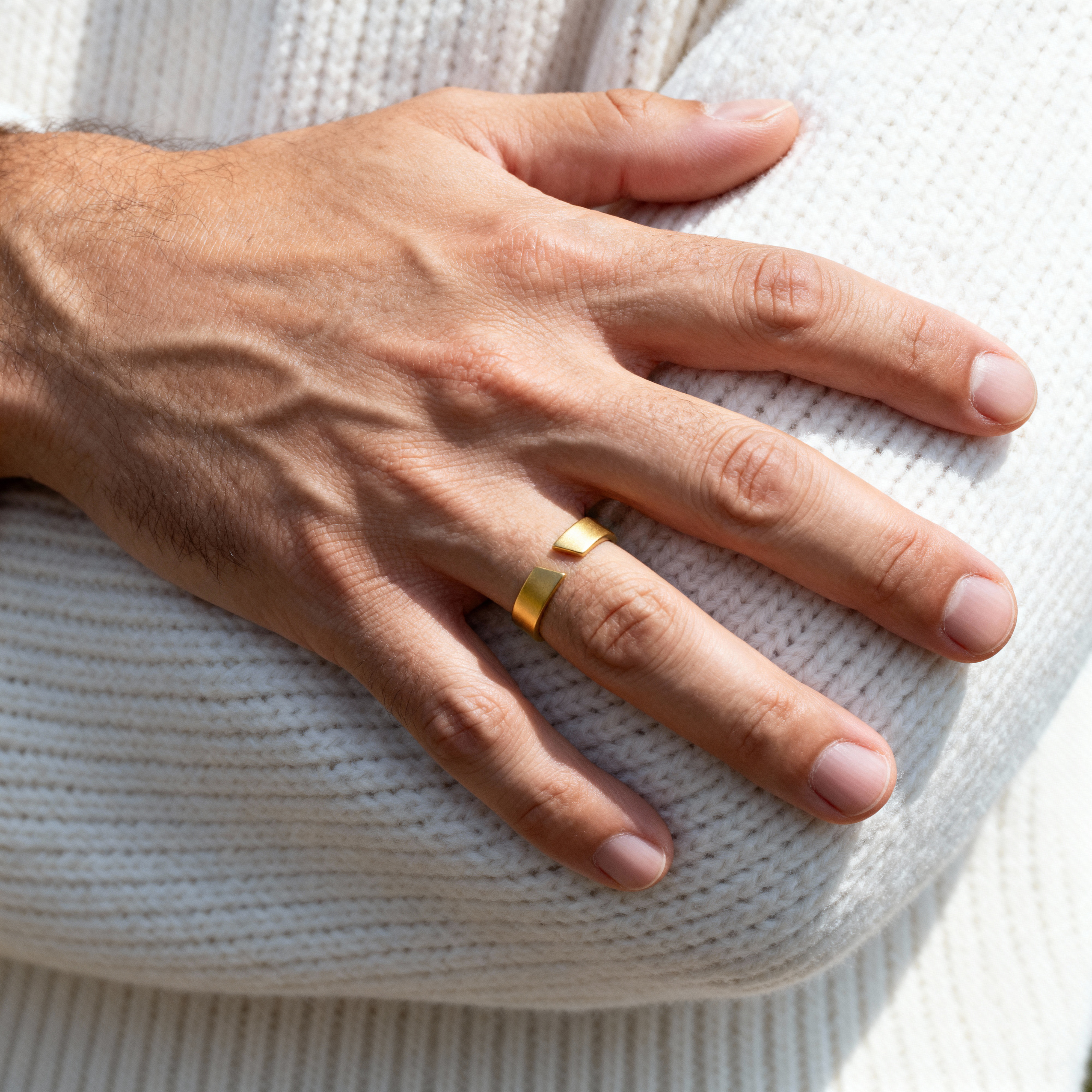 Anillo de plata de ley ajustable chapado en oro de 14 quilates pulido de 5 mm - 2