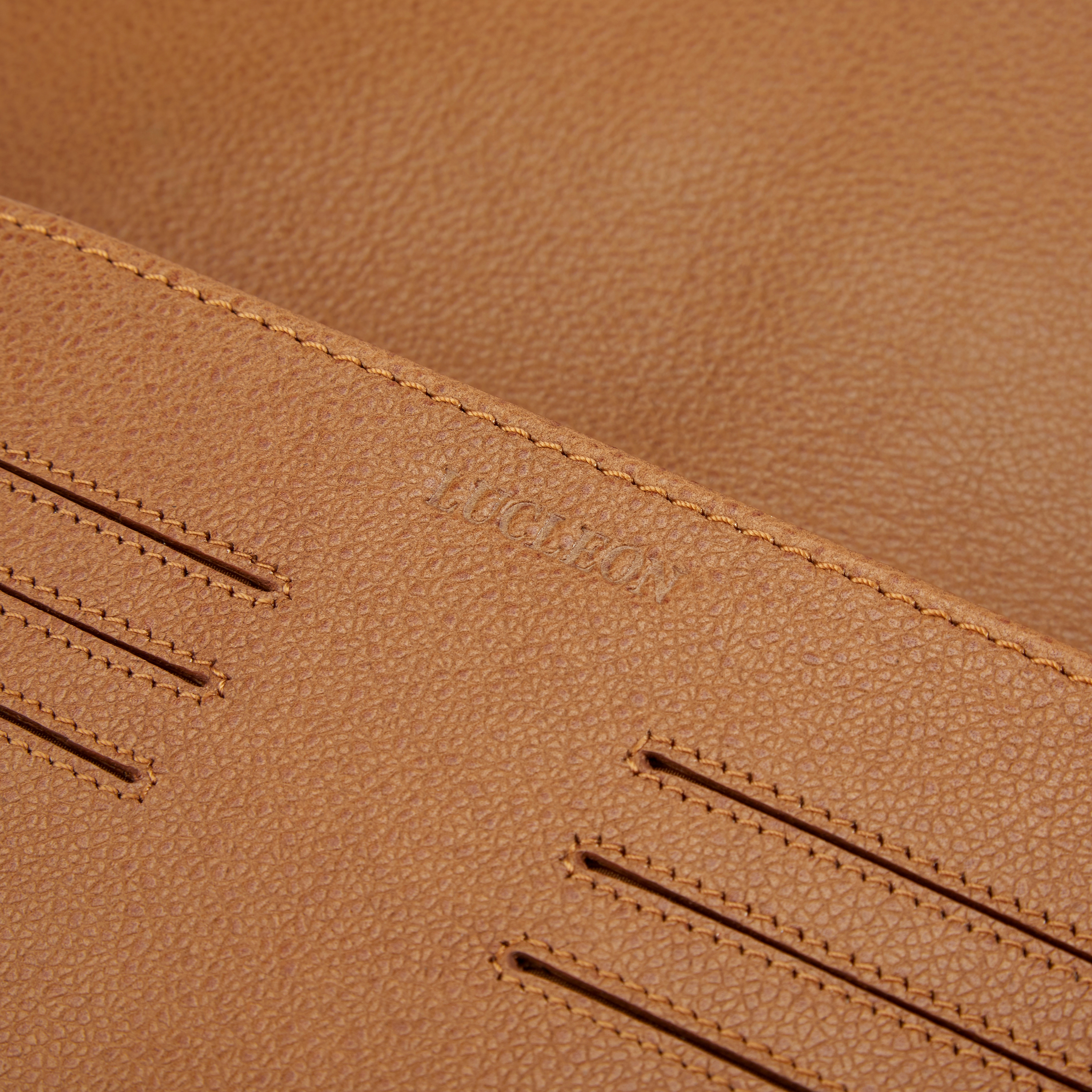 Lyndon Lysebrunt Etui for 9,7” Nettbrett - 4