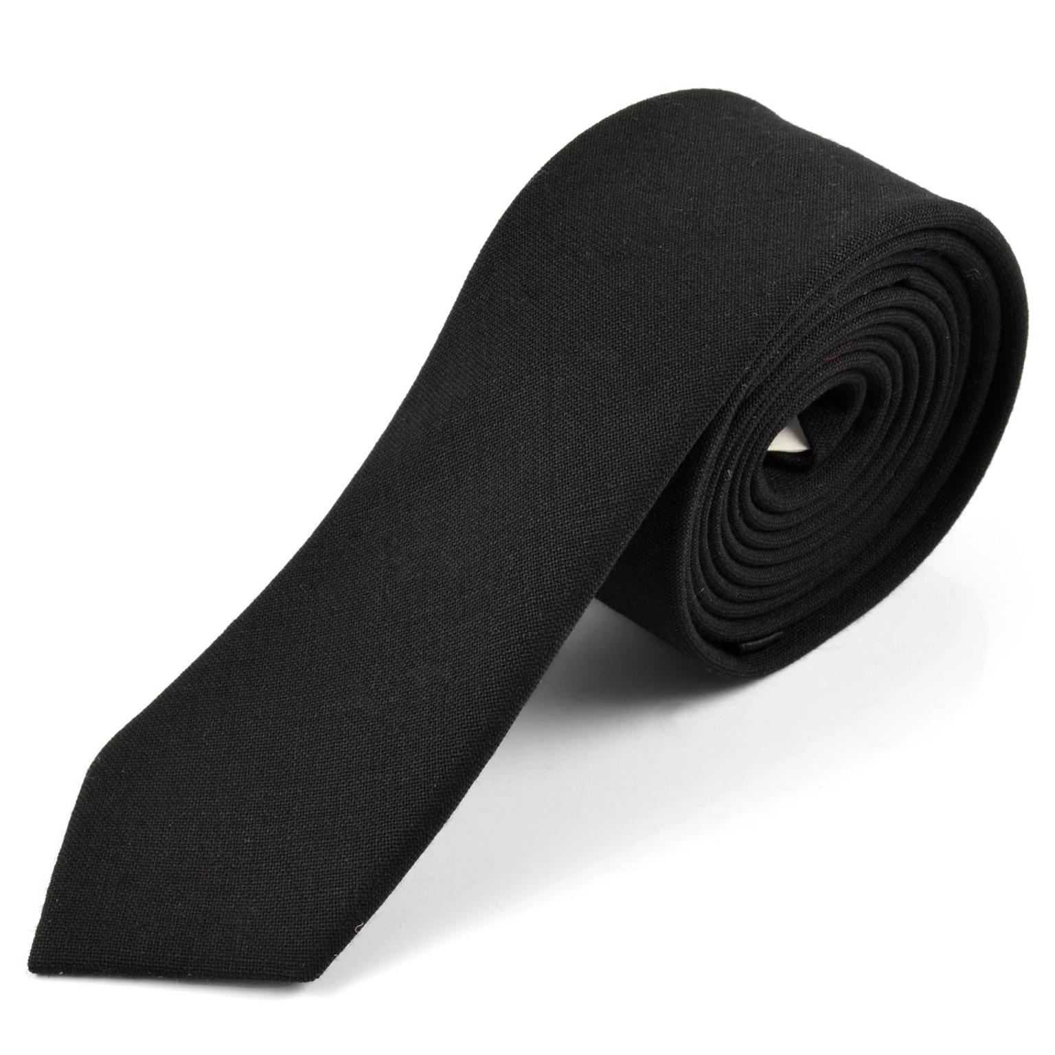 Schwarze Dünne Wollkrawatte Schwarze Dünne Wollkrawatte