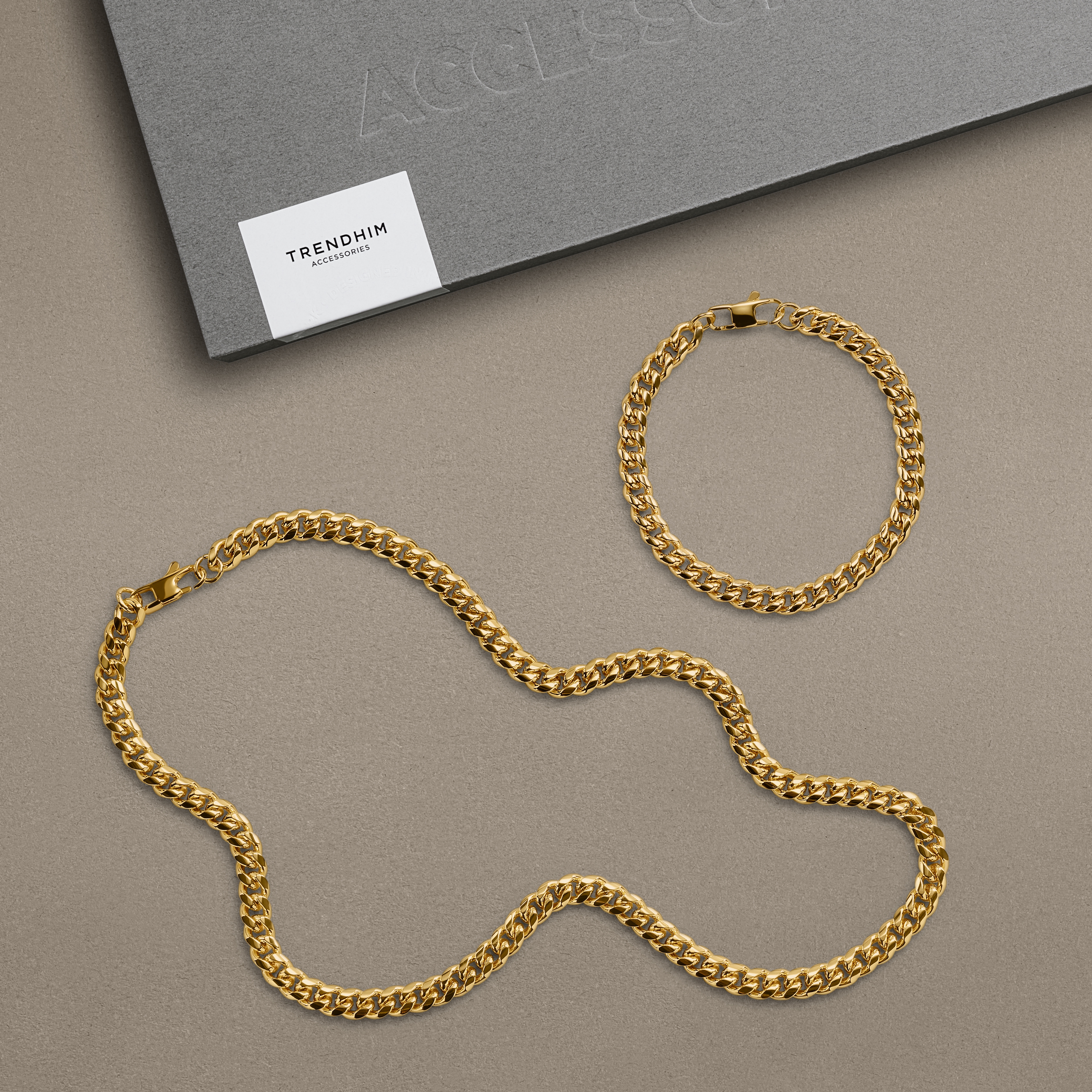 Geschenkbox mit 6 mm goldfarbenem Kettenarmband und Halskette aus chirurgischem Stahl - 2