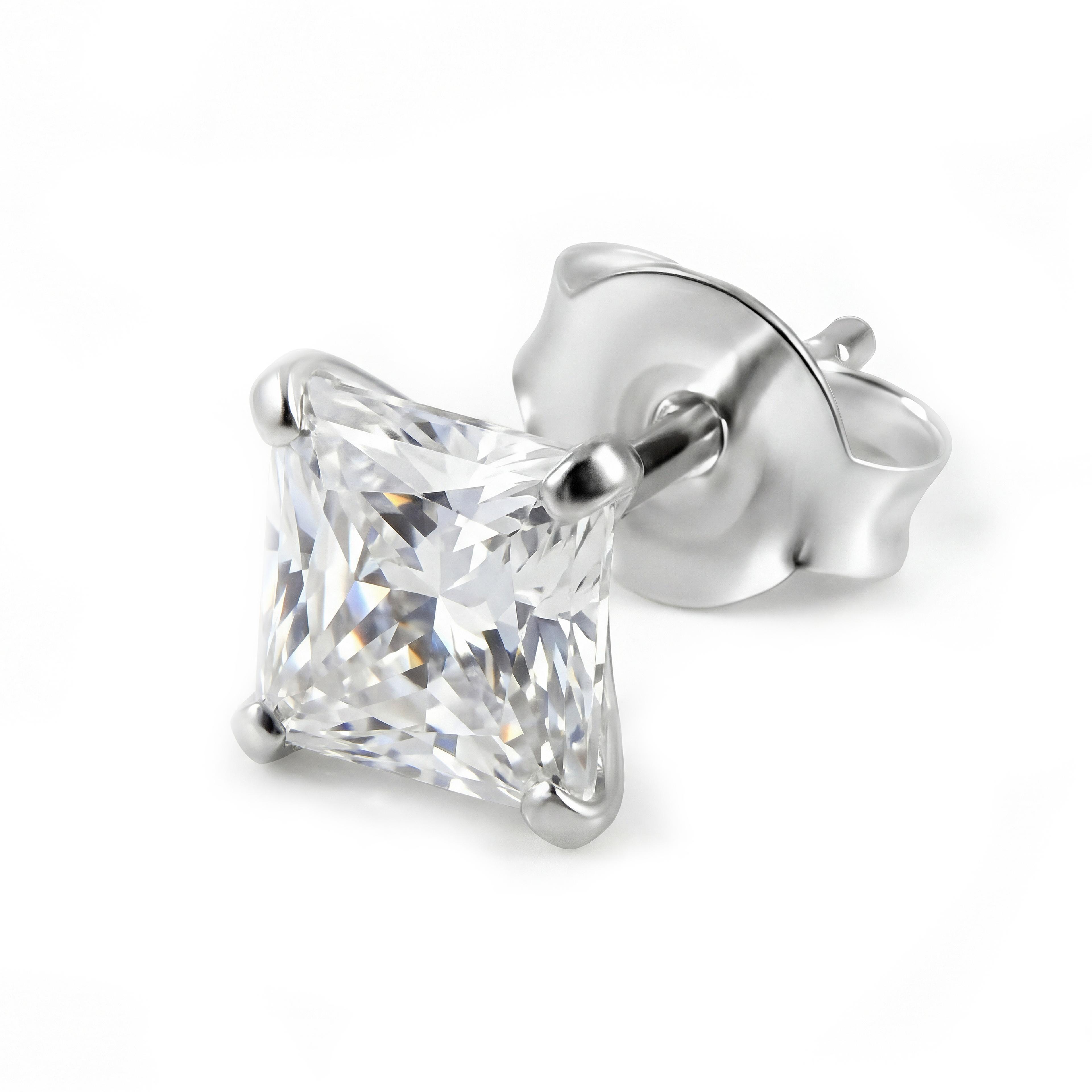 Lucid | 10 mm fyrkantigt stiftörhänge i 925 sterlingsilver med zirkonia Lucid | 10 mm fyrkantigt stiftörhänge i 925 sterlingsilver med zirkonia