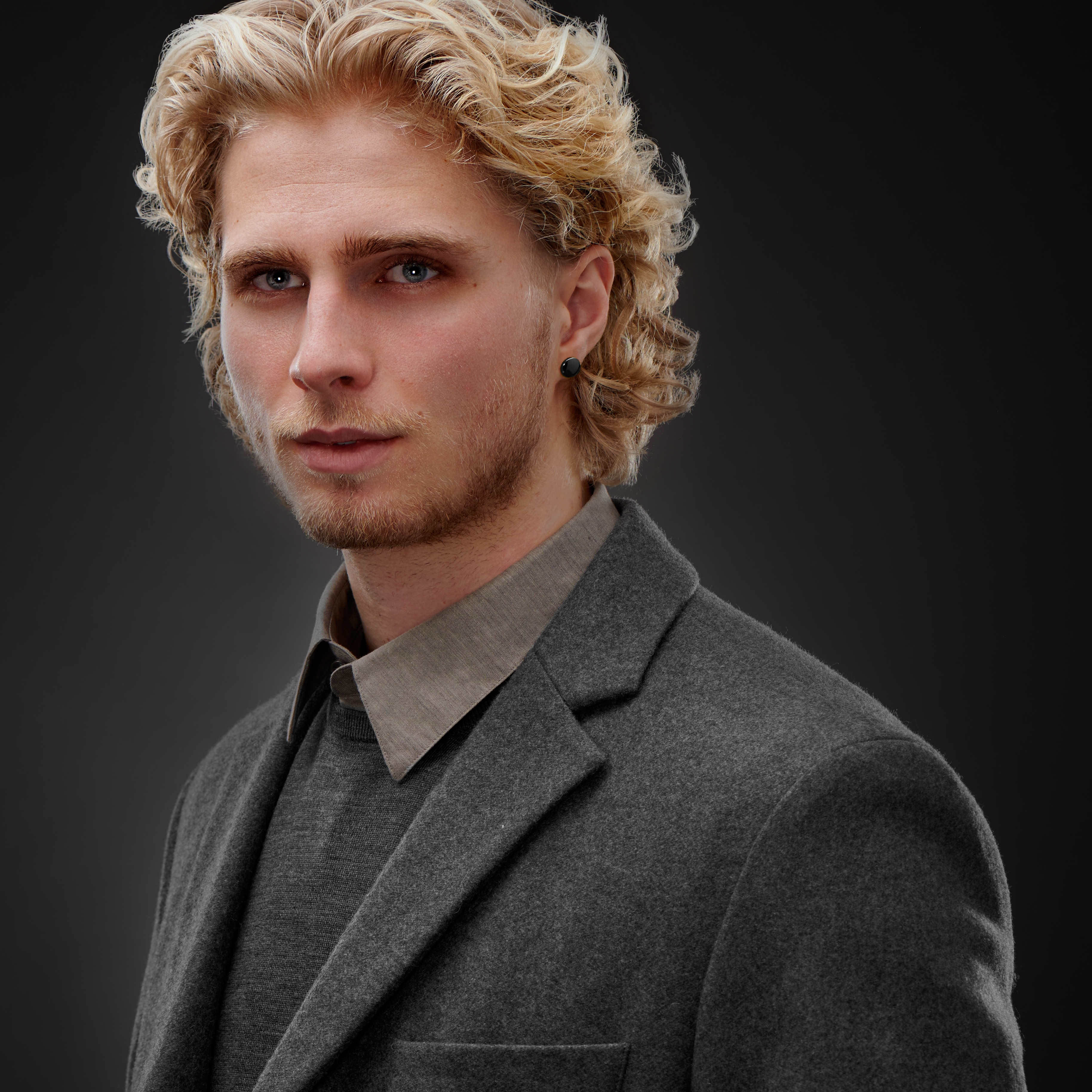 10 mm oceľová studová náušnica v čiernej farbe - 5