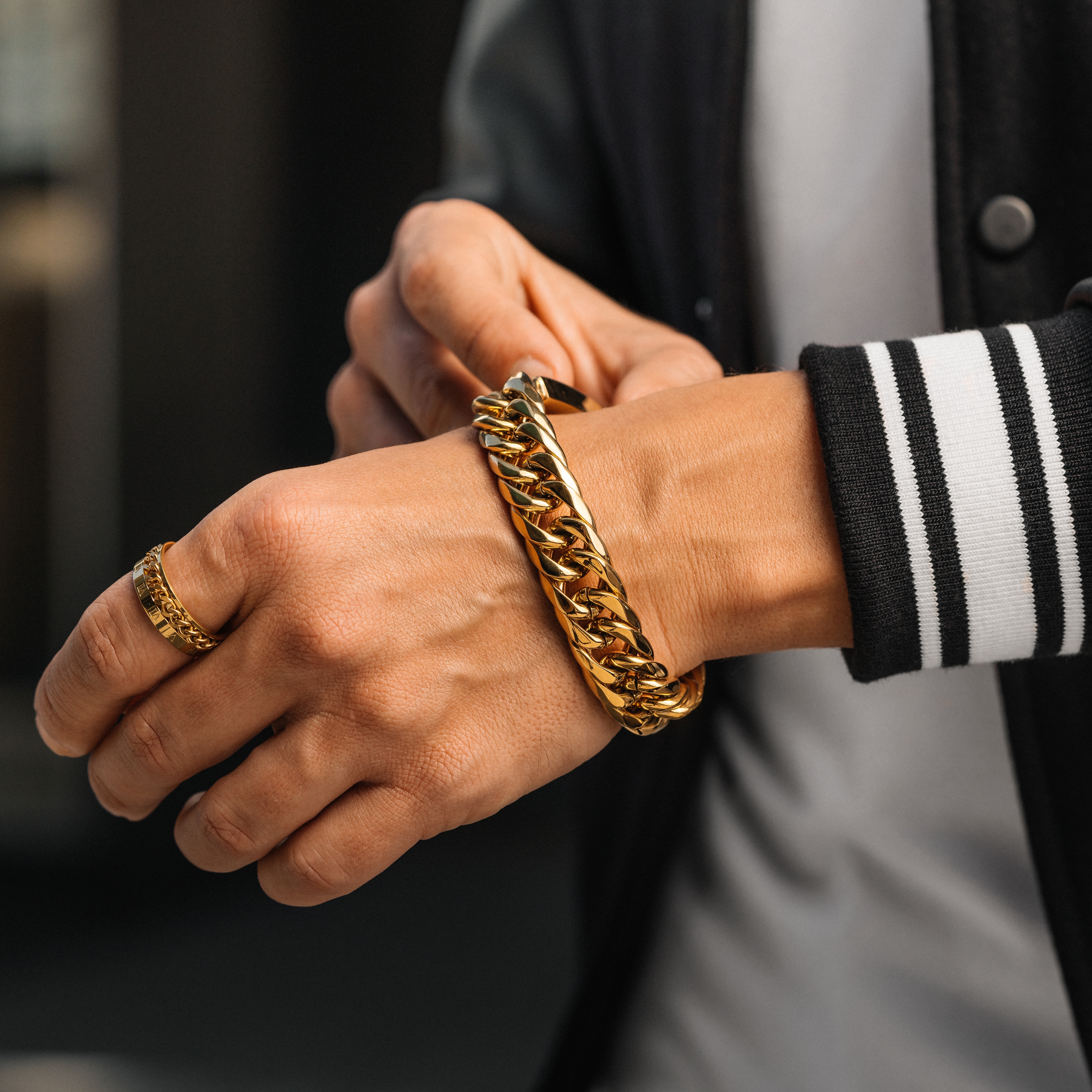 Gourmette dorée à mailles épaisses  - 5