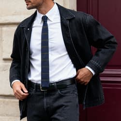 Cravatta a Maglia Blu Scuro | Acquista Online Cravatta a Maglia Blu Scuro | Acquista Online