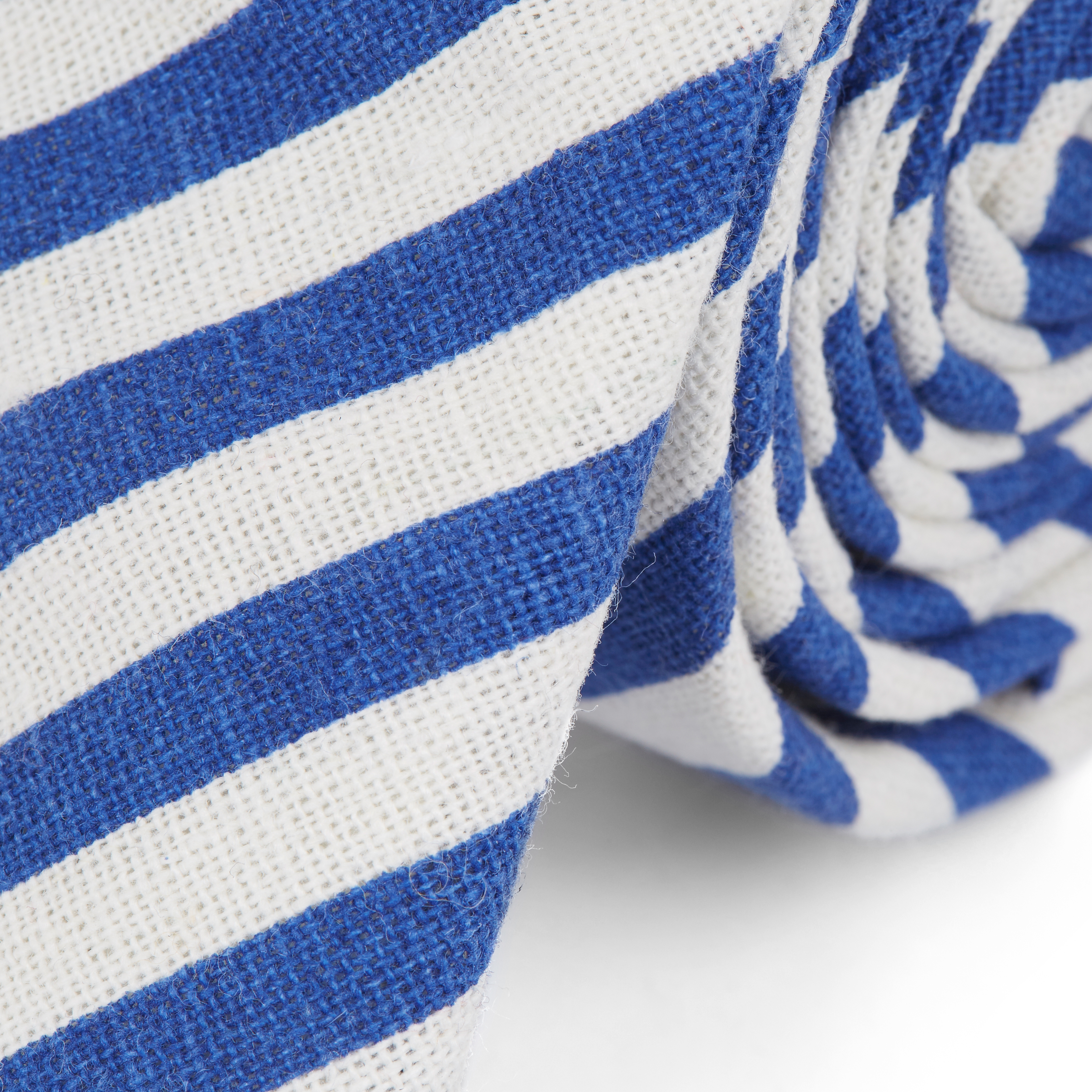 Cravate à rayures bleues et blanches - 2