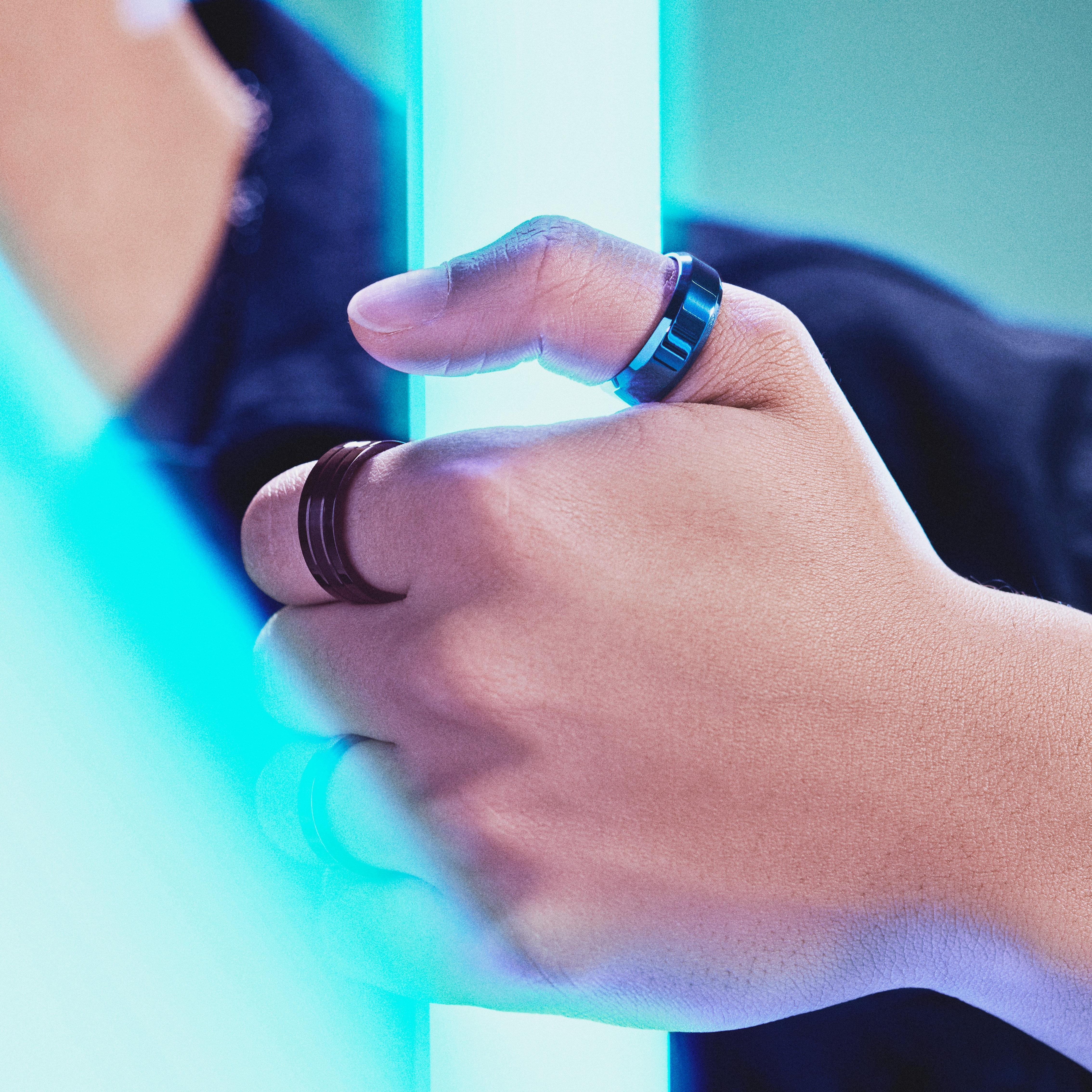 Ferrum | 8 mm Γυαλισμένη Μπλε Ατσάλινη Βέρα με Λοξότμητες Άκρες - 2