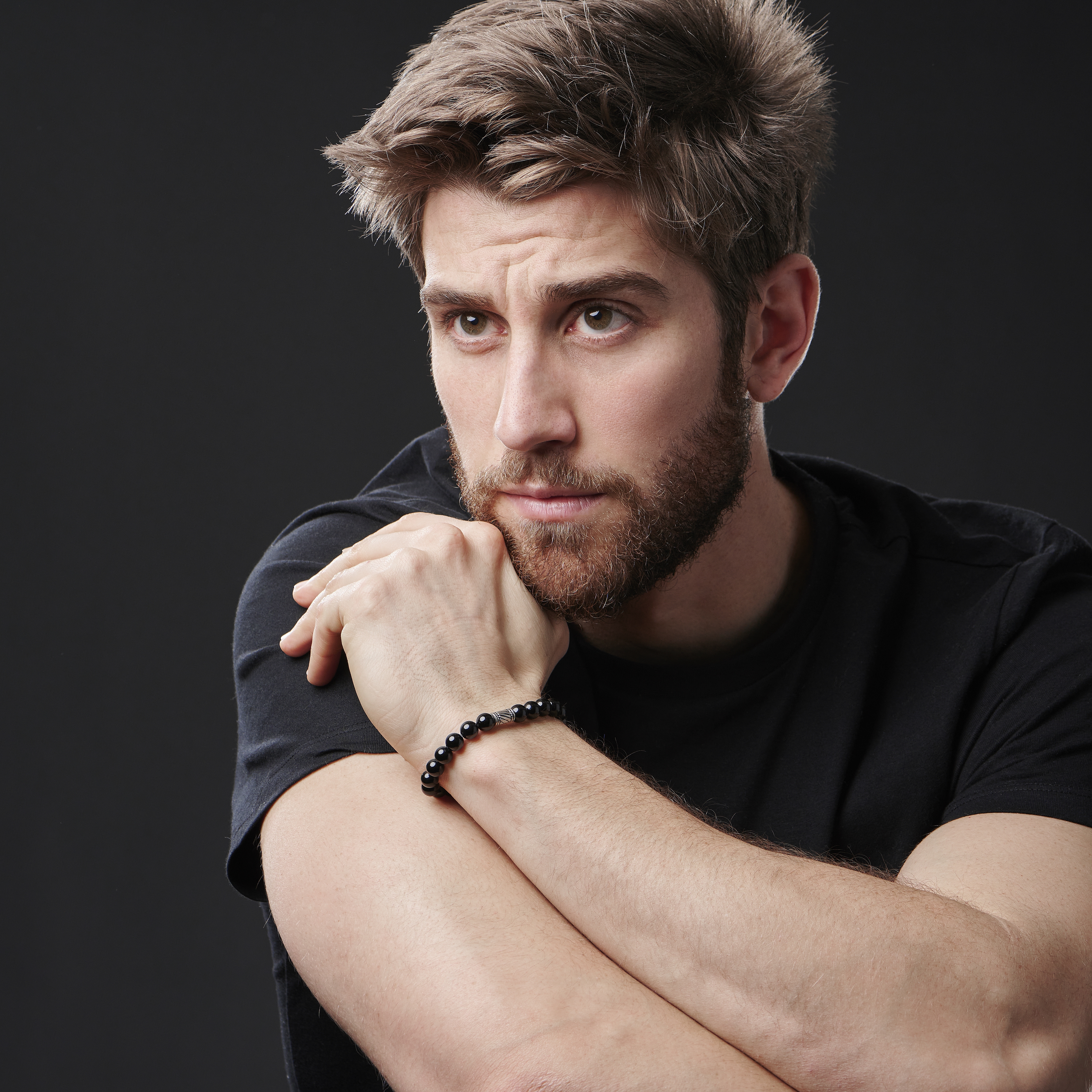 Fließendes Schwarzes Onyx Perlenarmband - 5