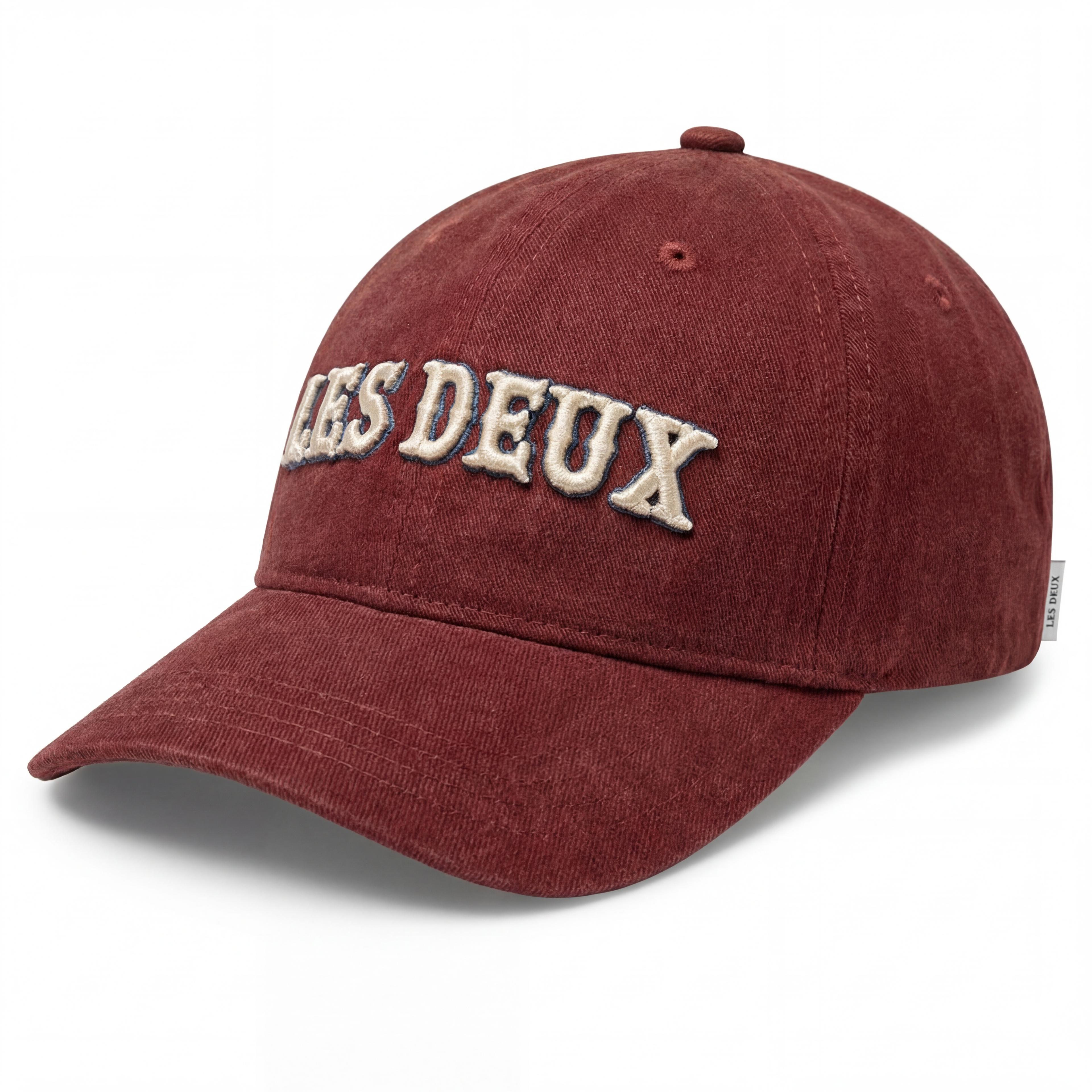 Les Deux | Ceglastoczerwona czapka z daszkiem Dad Cap z logo Les Deux | Ceglastoczerwona czapka z daszkiem Dad Cap z logo